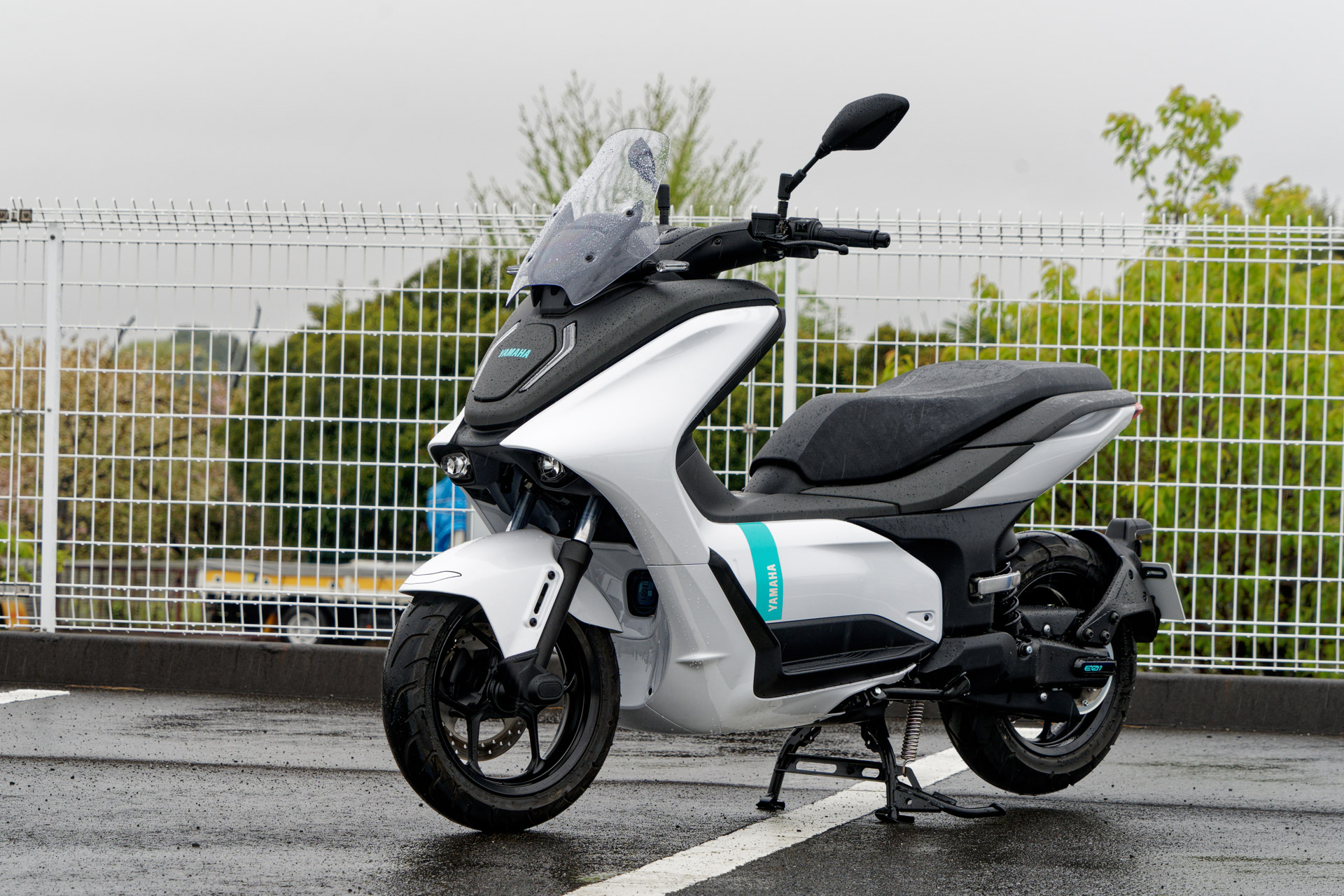 ヤマハの電動スクーター「E01」