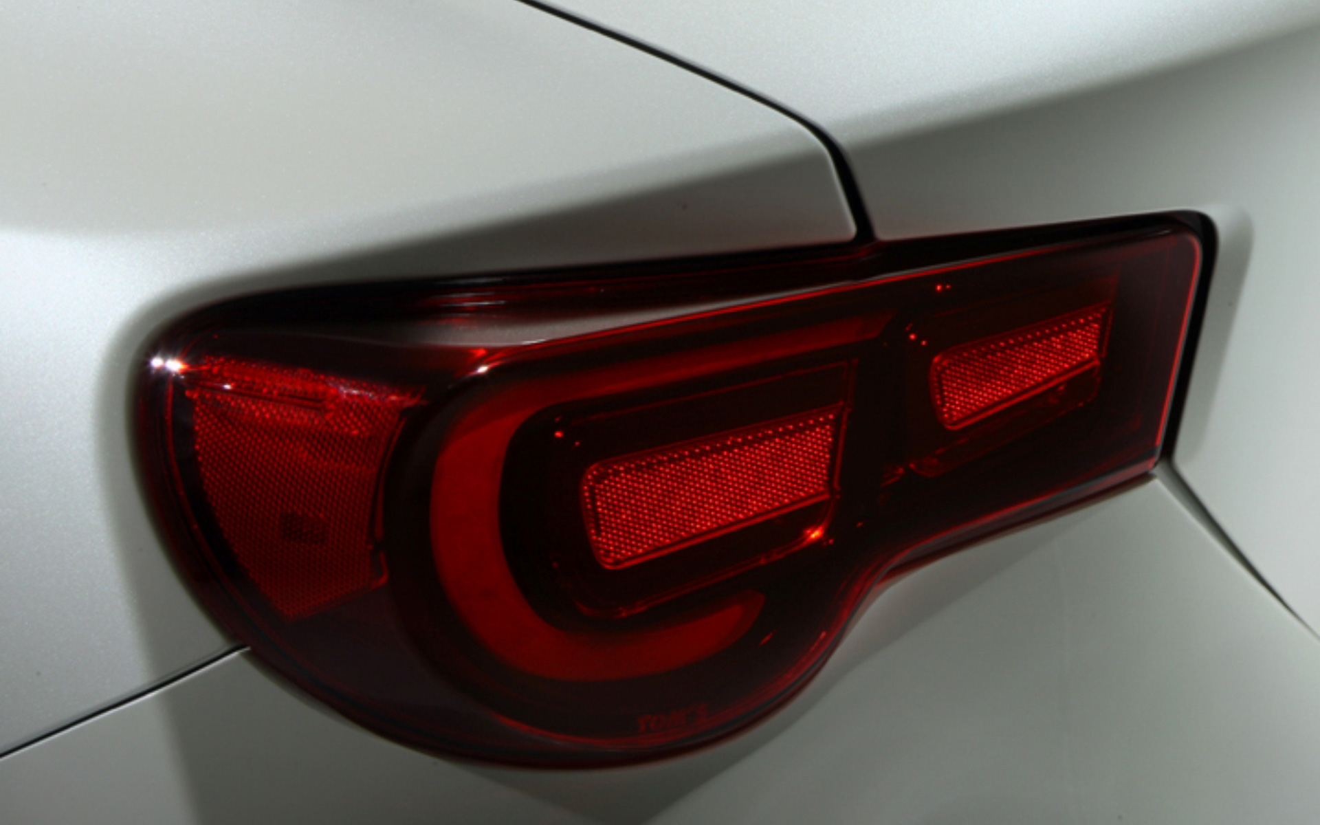 LEDテールランプ（消灯時）