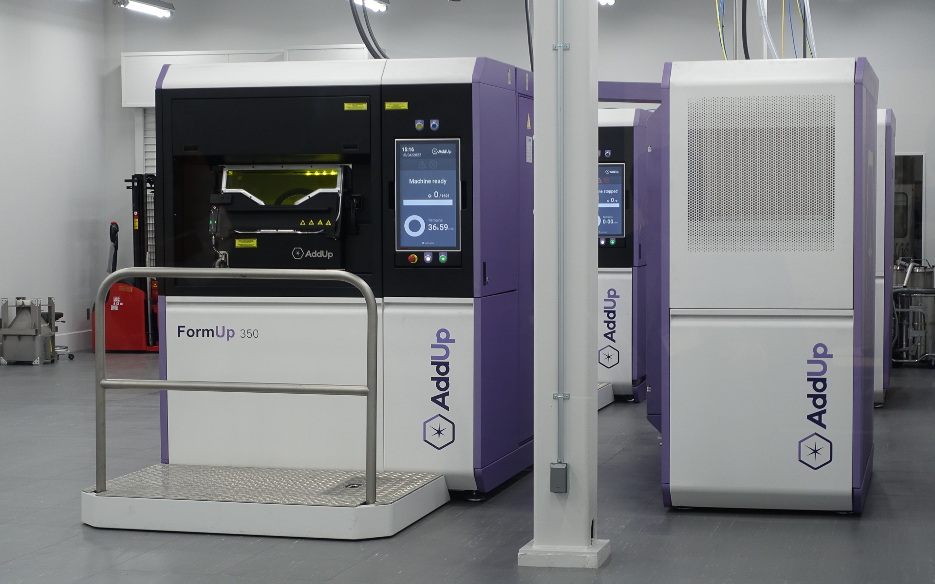 「ミシュラン AMアトリエ」に設置された金属積層造形装置（金属3Dプリンタ）