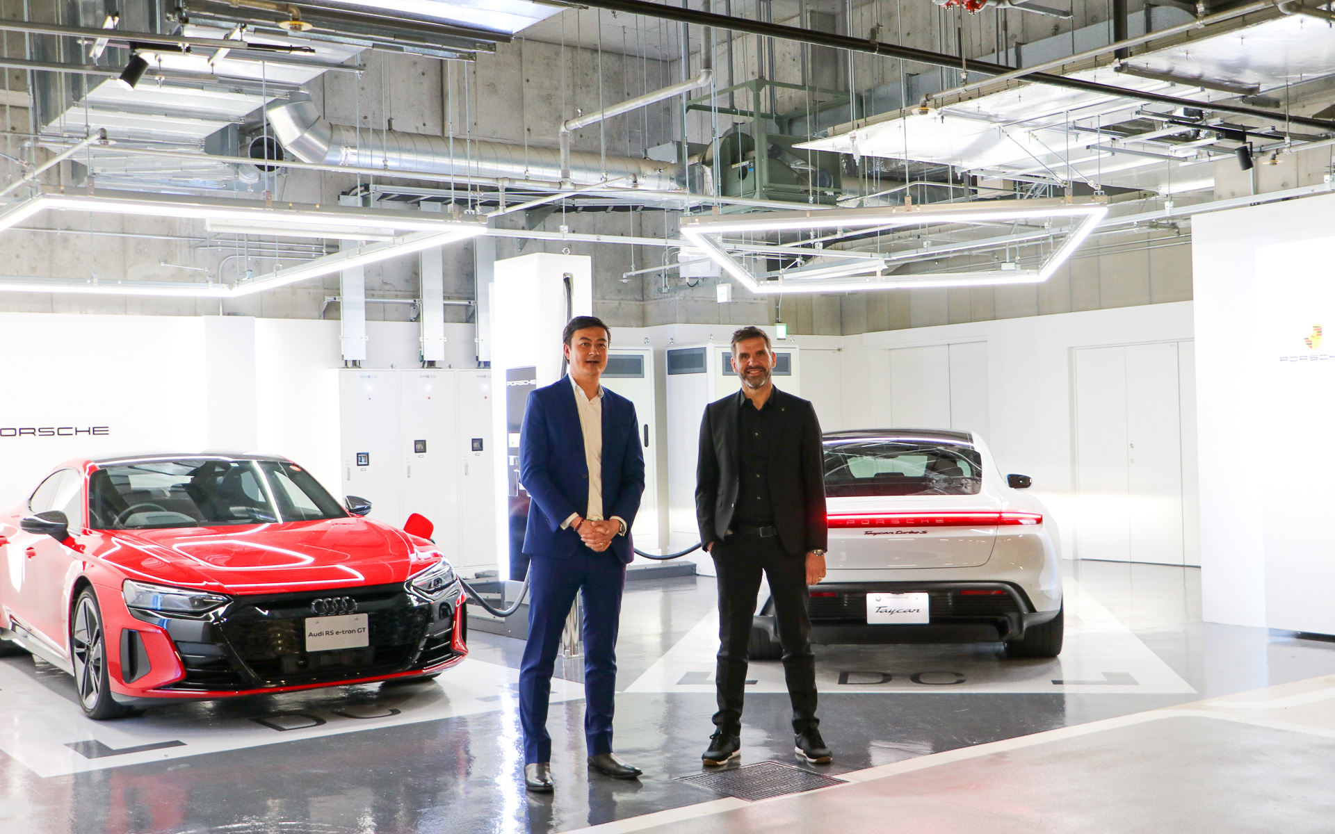 東京港区の虎ノ門ヒルズの地下にあるポルシェのターボチャージングステーション