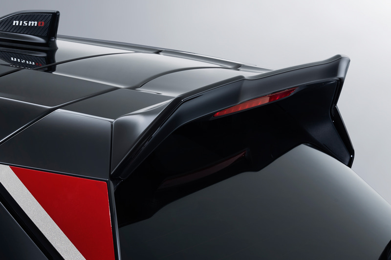 ニスモ、「ノート オーラ NISMO」用にルーフエクステンション