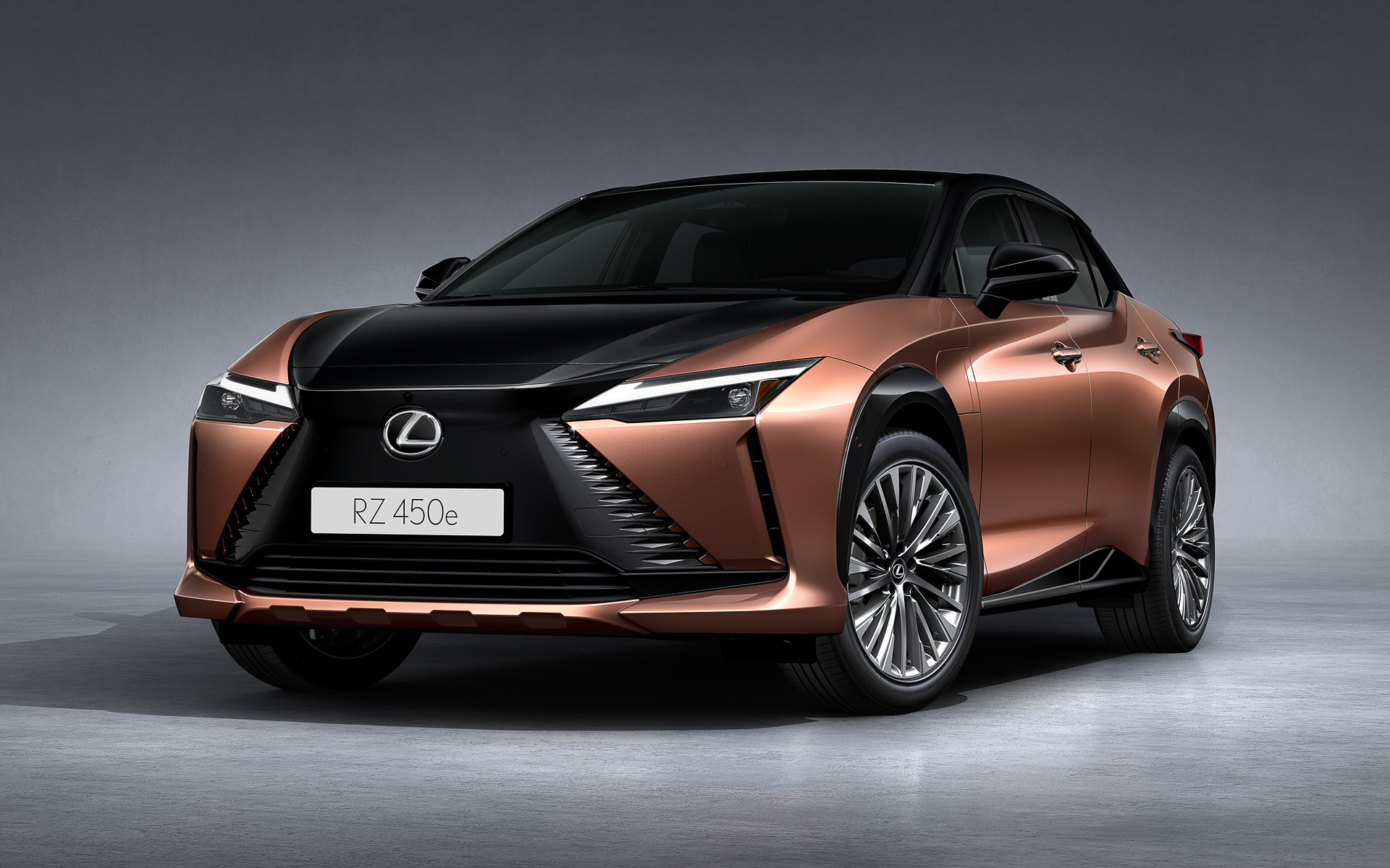 新型RZのボディサイズは4805×1895×1635mm（全長×全幅×全高）、ホイールベースは2850mm