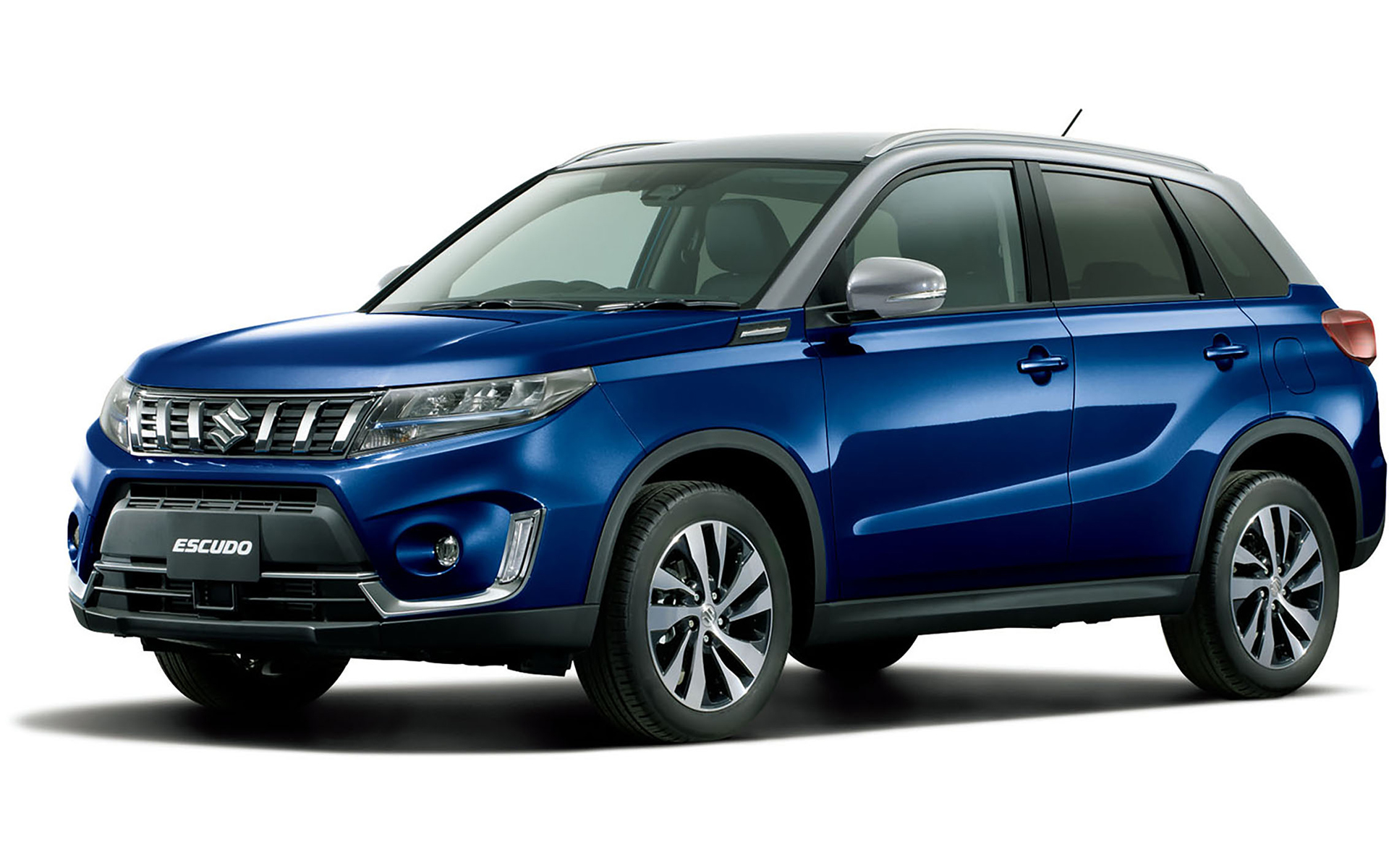 「エスクード」のハイブリッド搭載モデルを発売