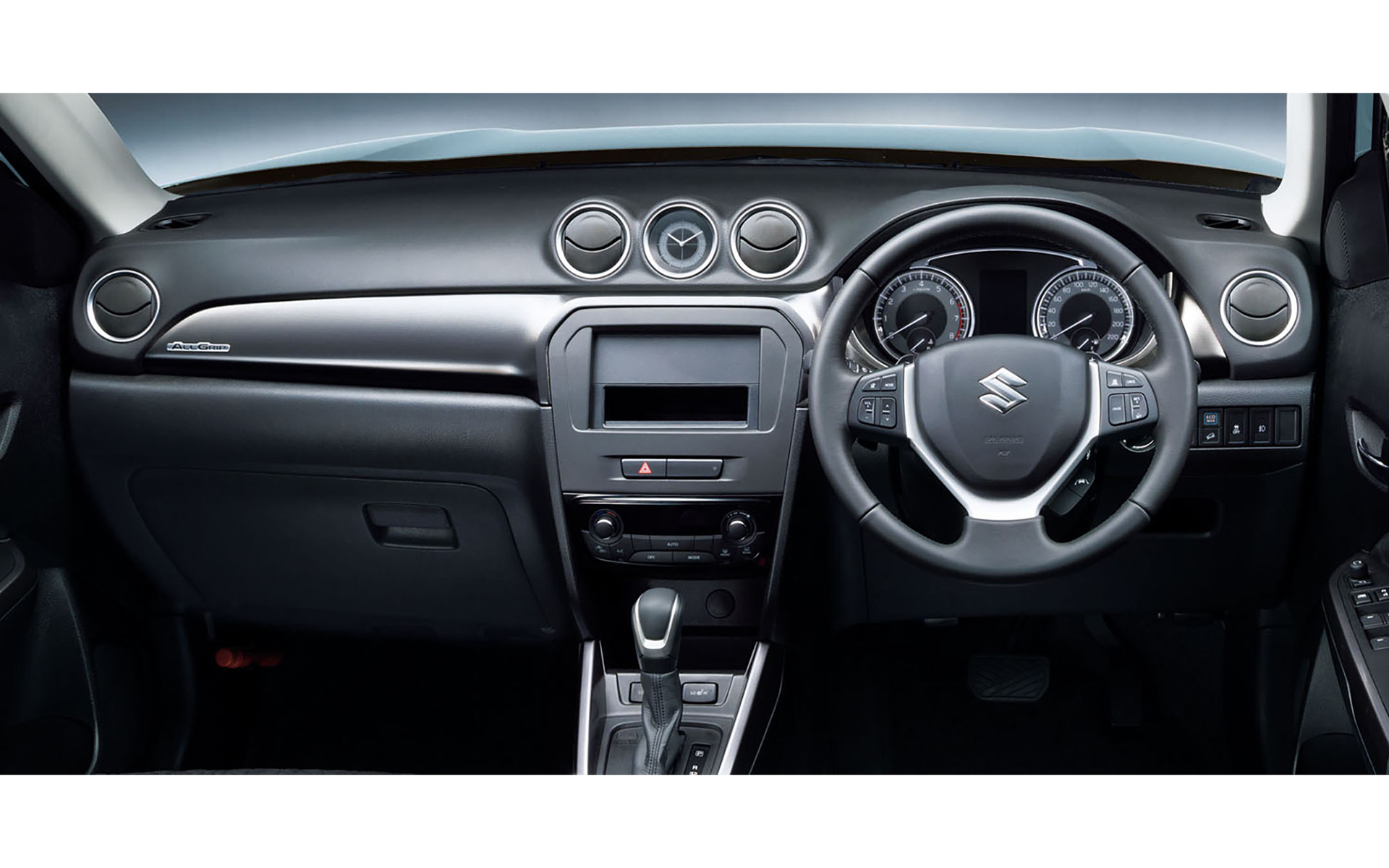 ハイブリッドモデルのインテリア