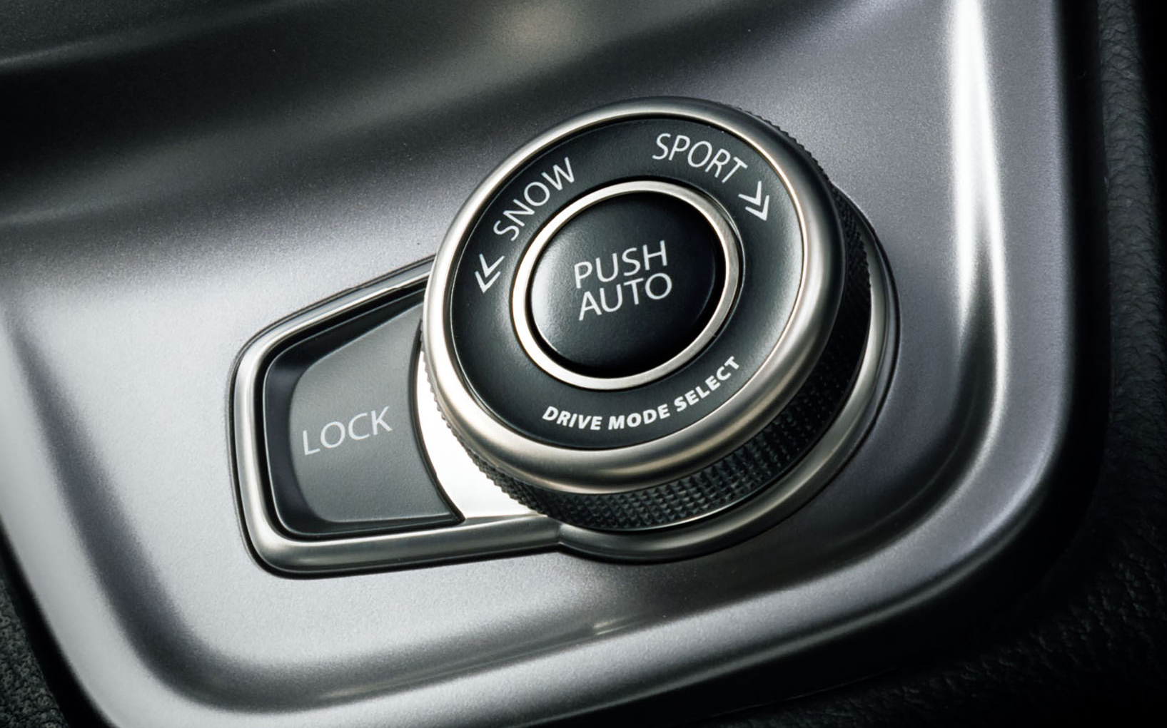 ハイブリッドモデルのインテリア