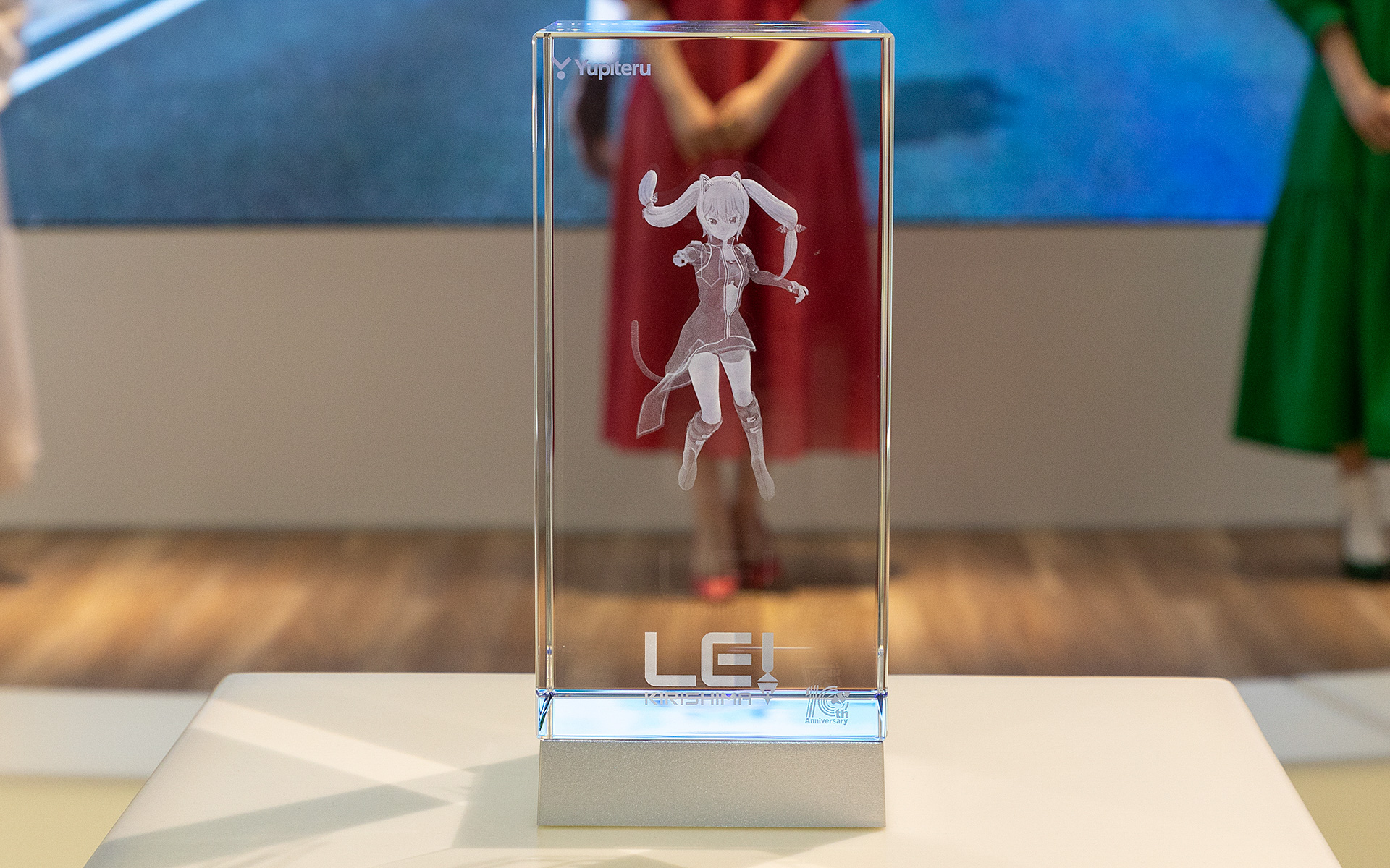 昨年10月に生誕10周年を迎えた霧島レイ。クルマ好きでありキャラクターコンテンツ好きな人に霧島レイが受け入れられている理由はキャラクターや製品の魅力だけでなく、キャラクターを大事にするユピテルの姿勢を評価している面もあるだろう