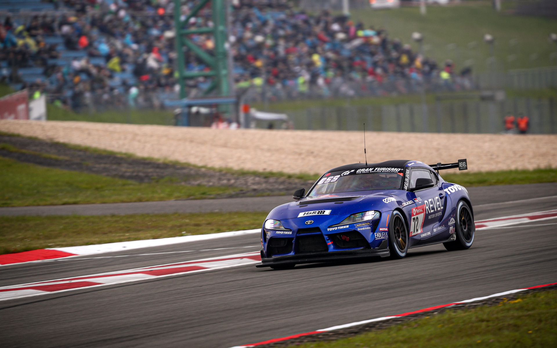 世界各国のモータースポーツで活躍するスープラ