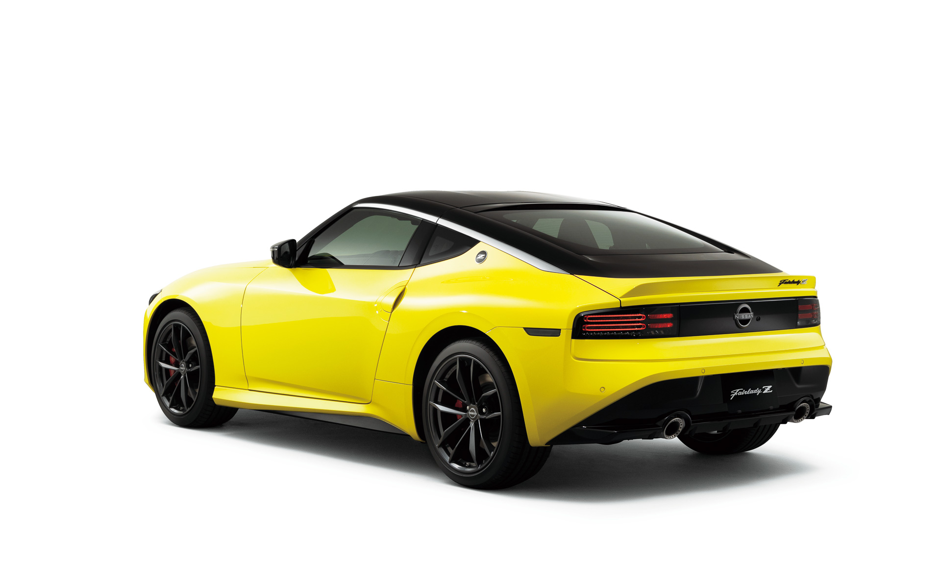 新型フェアレディZのボディサイズは4380×1845×1315mm（全長×全幅×全高）、ホイールベースは2550mm