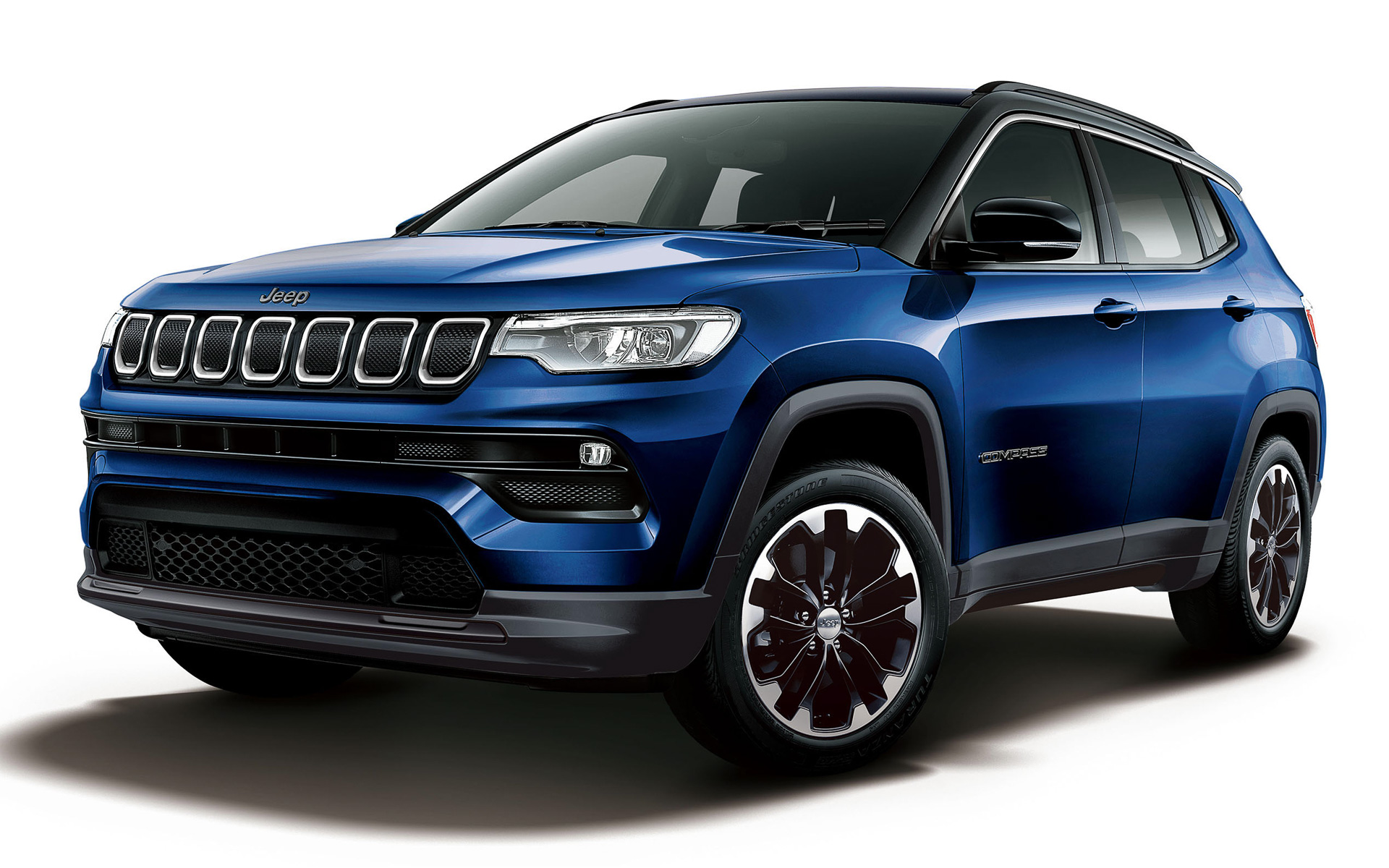 専用色のギャラクシーブルーメタリック