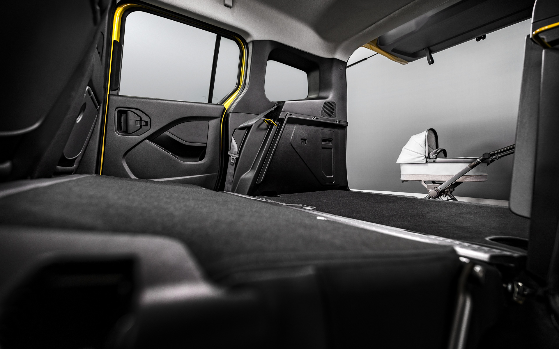 新型Tクラスのインテリア