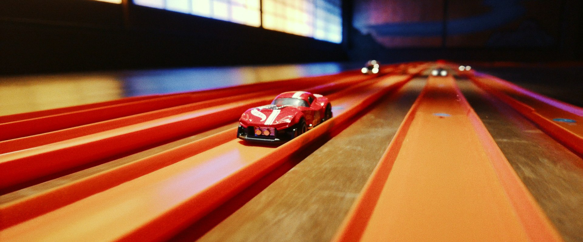 回転したり、疾走したり、ジャンプするシーンなどを忍者の術に例えて表現している