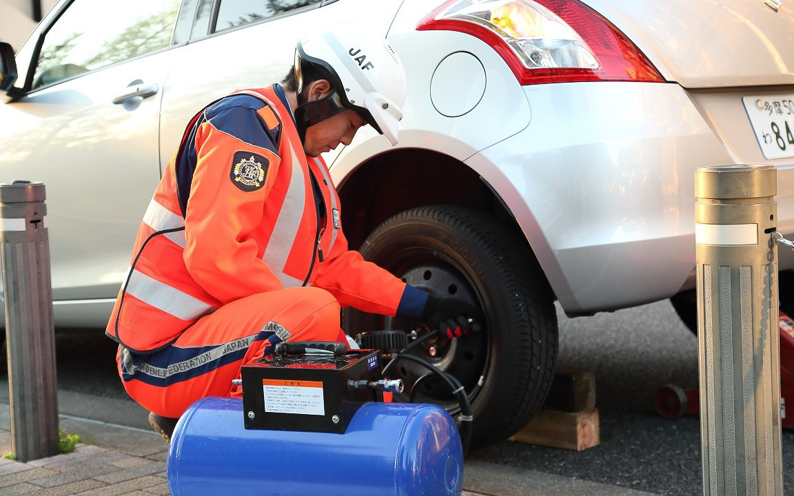 ゴールデンウィークにクルマ移動する人はタイヤトラブルにご注意を