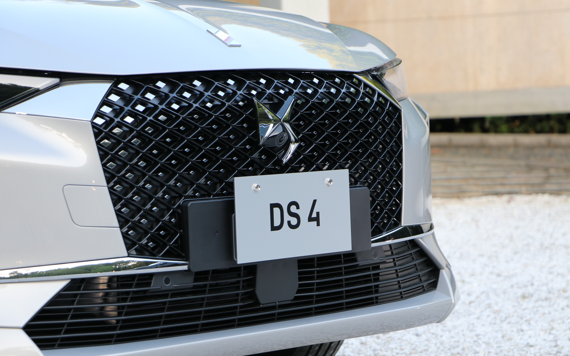 大きなフロントグリル