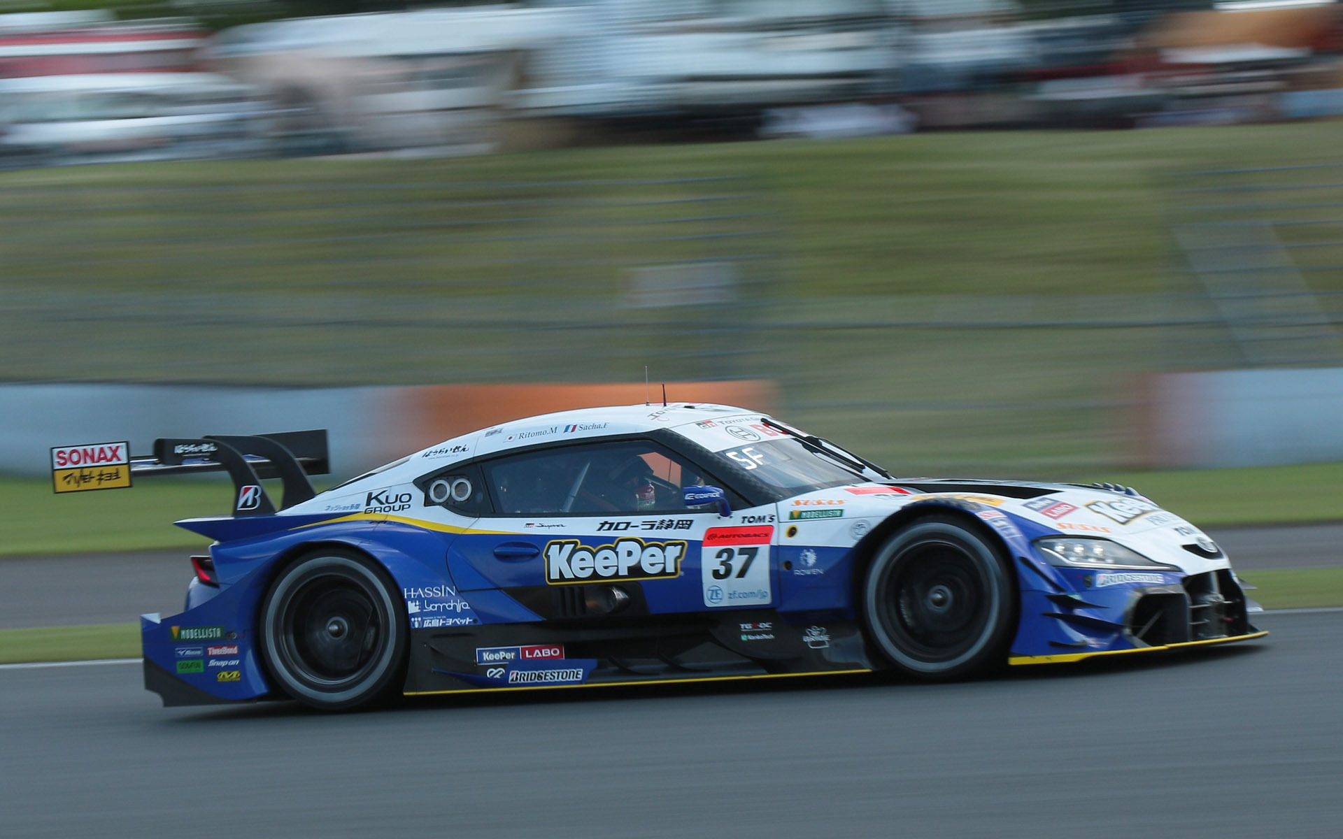 予選5位の37号車 KeePer TOM'S GR Supra（サッシャ・フェネストラズ/宮田莉朋組、BS）