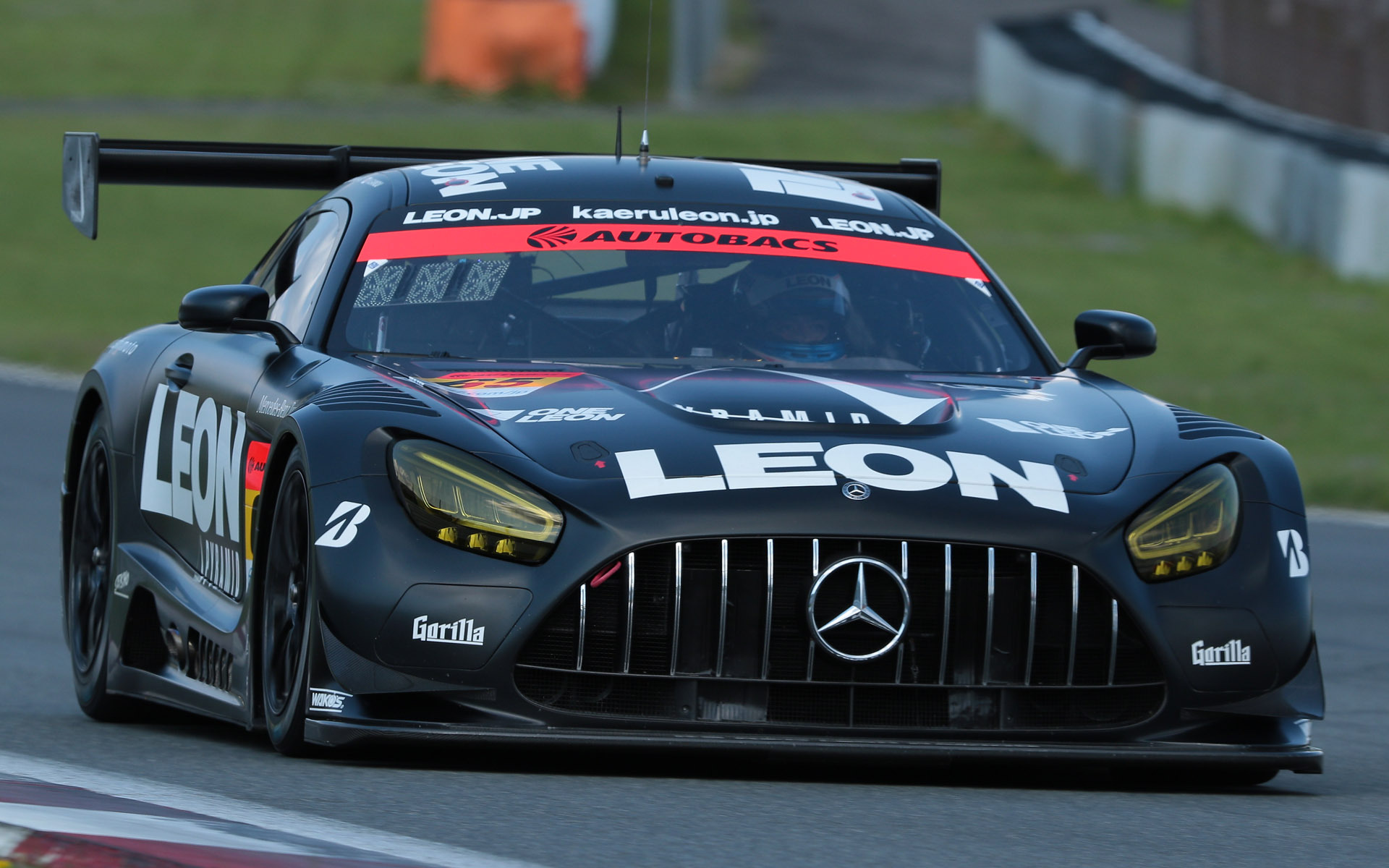 サクセスウェイト33kgを搭載しながら予選5位を獲得した65号車 LEON PYRAMID AMG（蒲生尚弥/篠原拓朗組、BS）