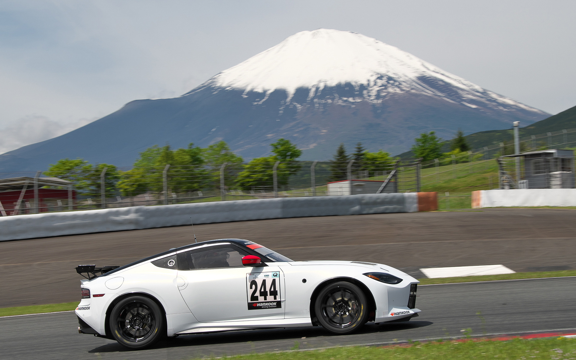 244号車（田中徹也/田中徹/三宅淳嗣/高星明誠/安田裕信組）