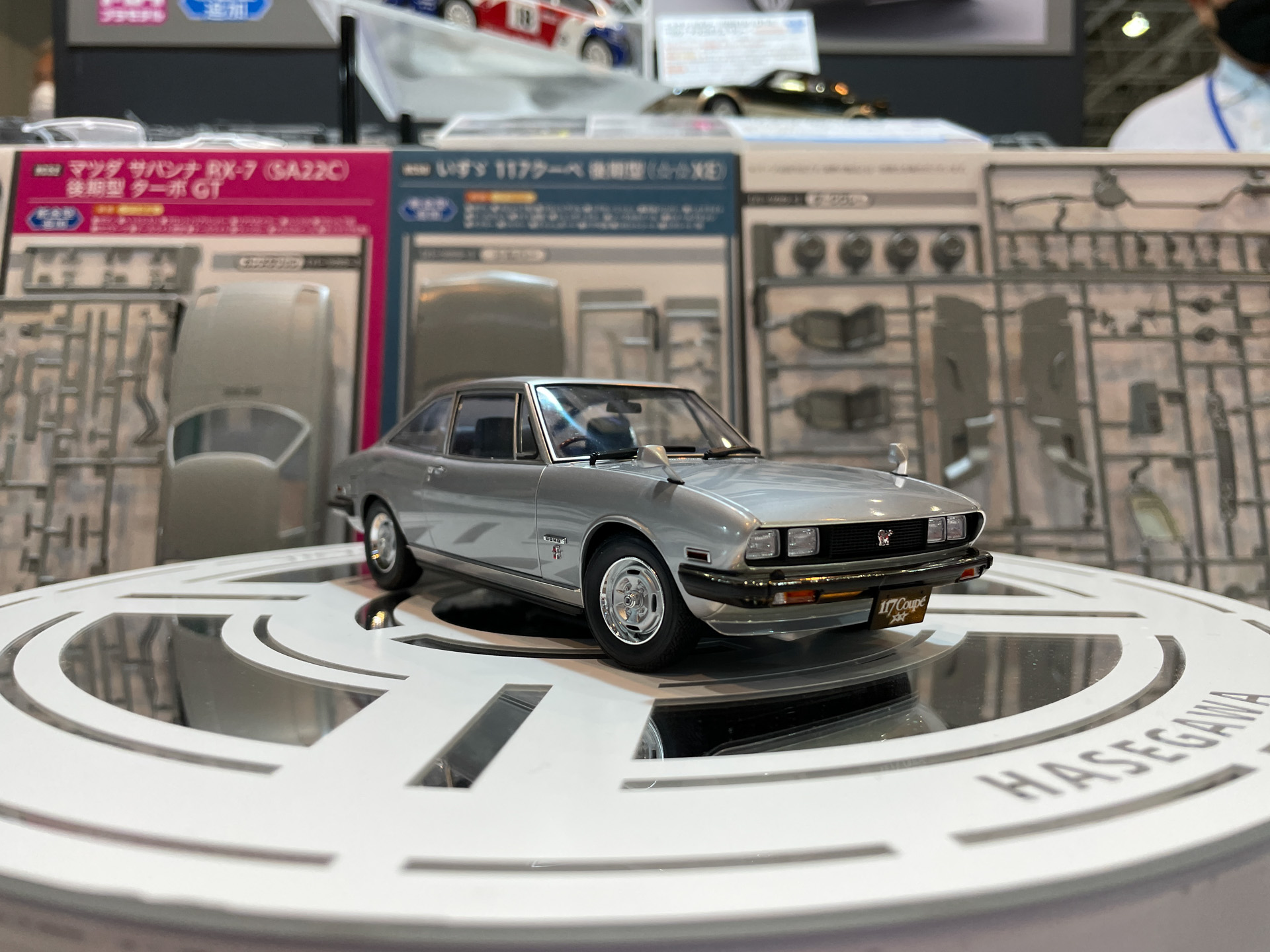 1:24スケールの新製品「いすゞ 117クーペ 後期型 （☆☆XE）」