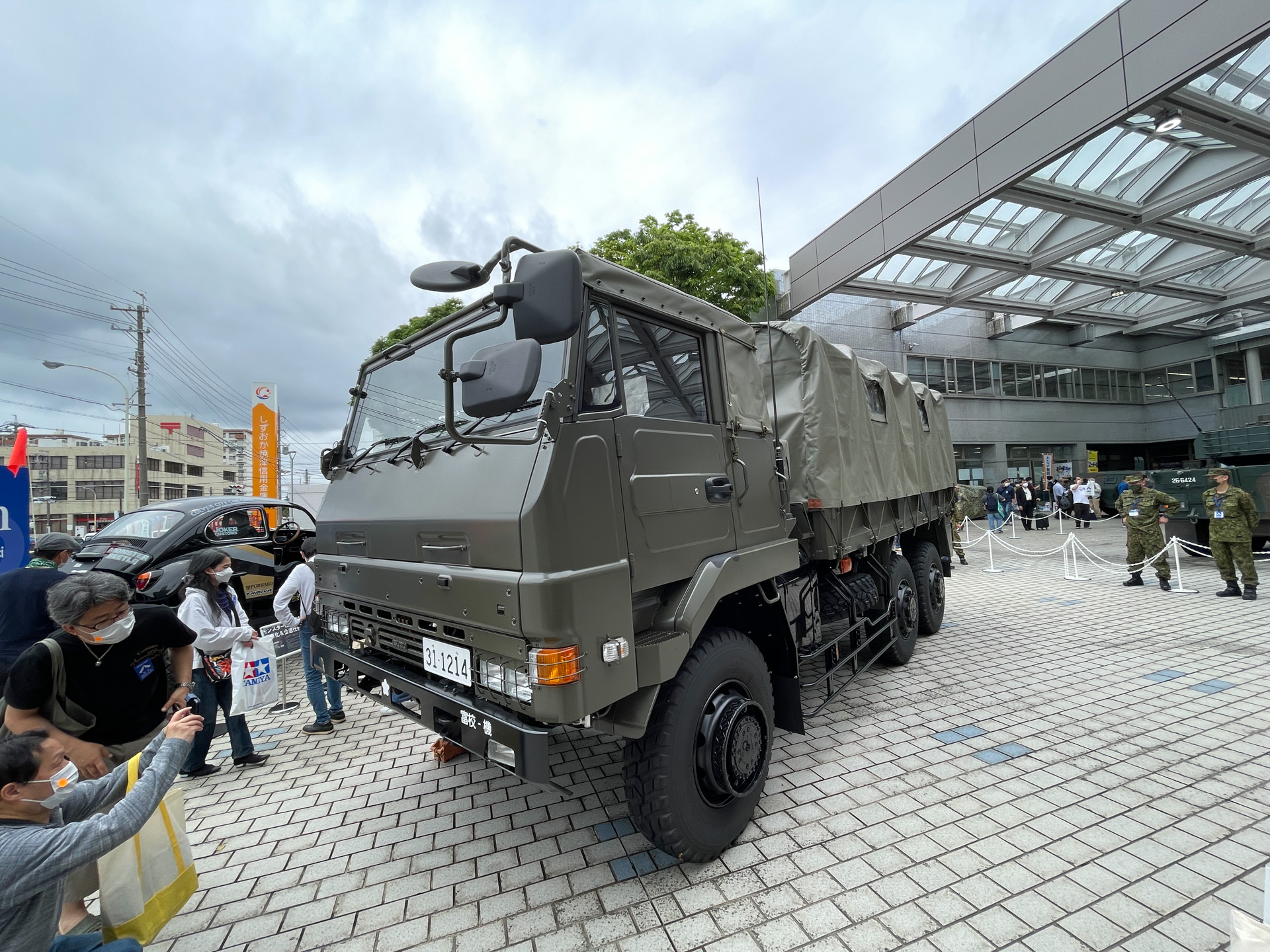 静岡ホビーショーに「自衛隊広報コーナー」が3年ぶりに復活。16式機動戦闘車や軽装甲機動車など陸上自衛隊主力車両の展示も行なわれた