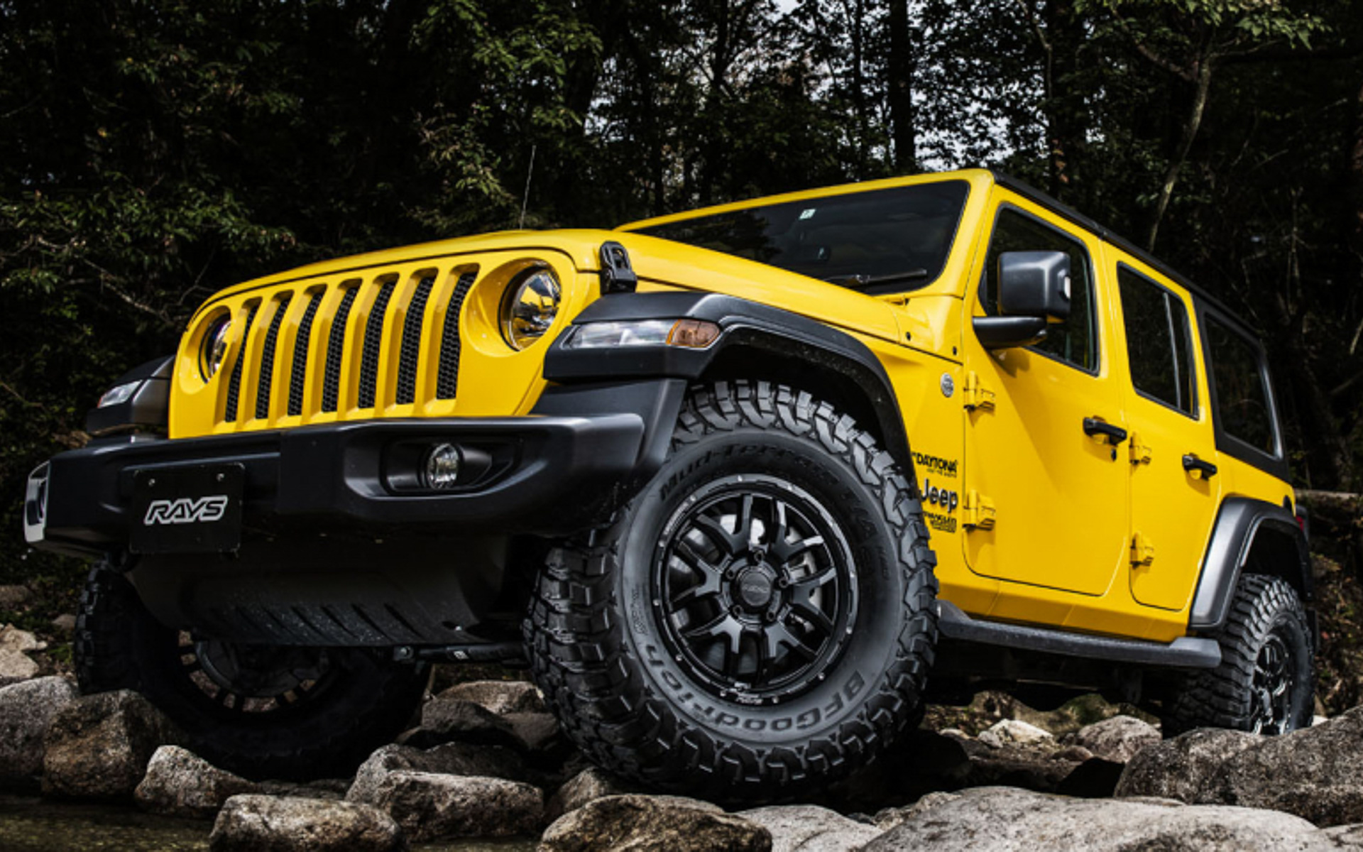 セミグロスブラック装着イメージ