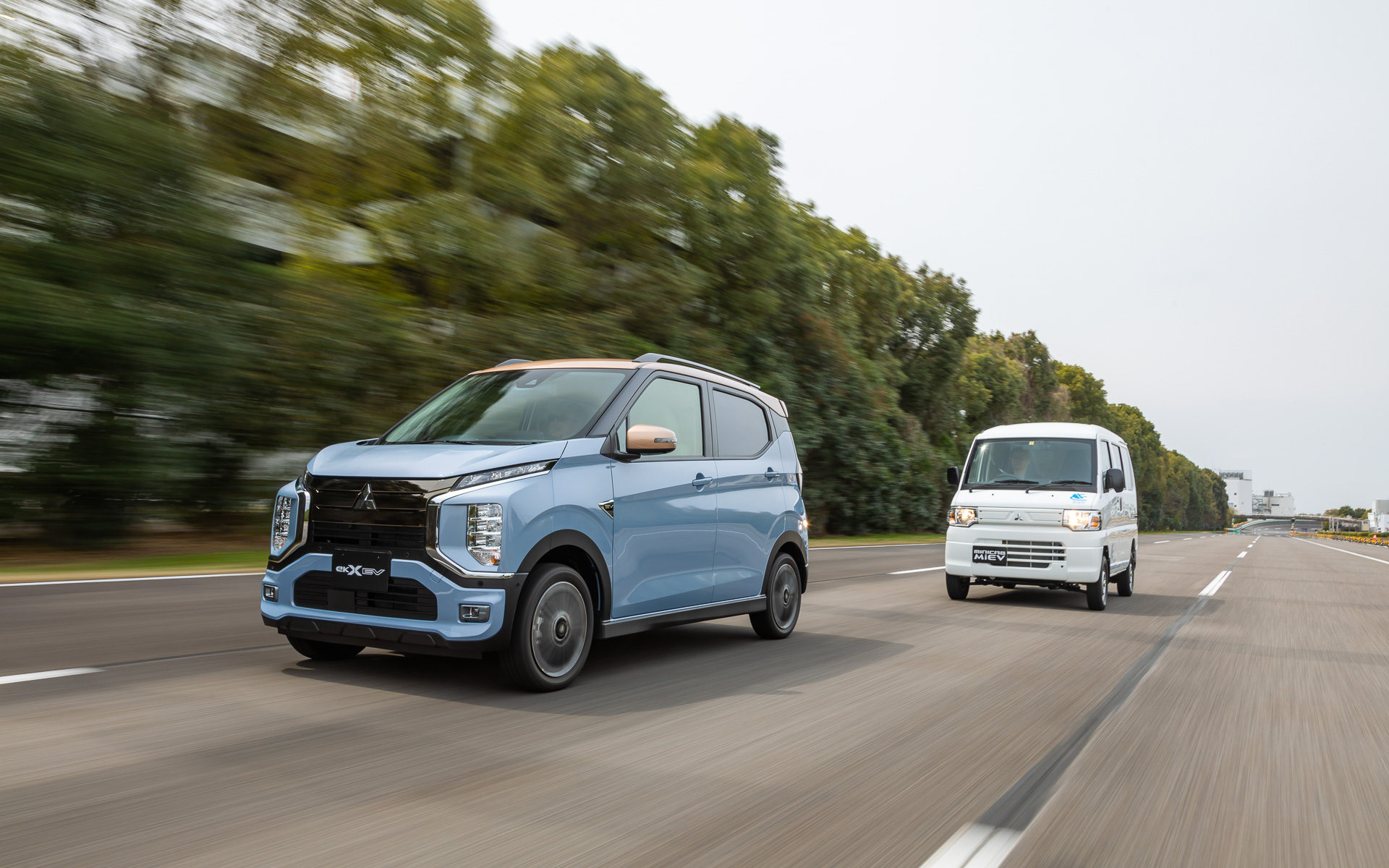 eK クロス EVはMM48型モーターを搭載し、最高出力47kW/2302-10455rpm、最大トルク195Nm/0-2302rpmを発生