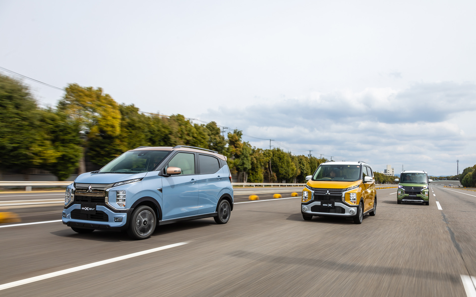 eK クロス EVはMM48型モーターを搭載し、最高出力47kW/2302-10455rpm、最大トルク195Nm/0-2302rpmを発生