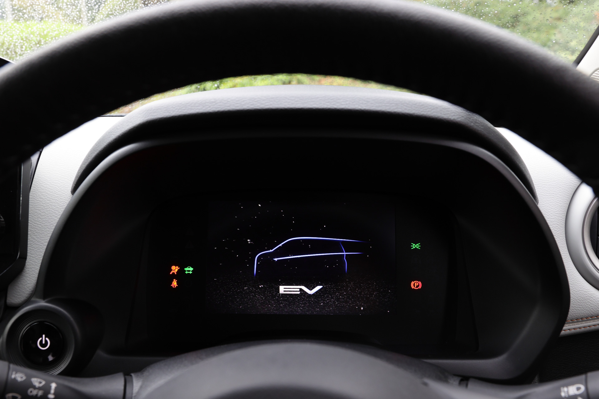 7インチカラー液晶メーターの表示例