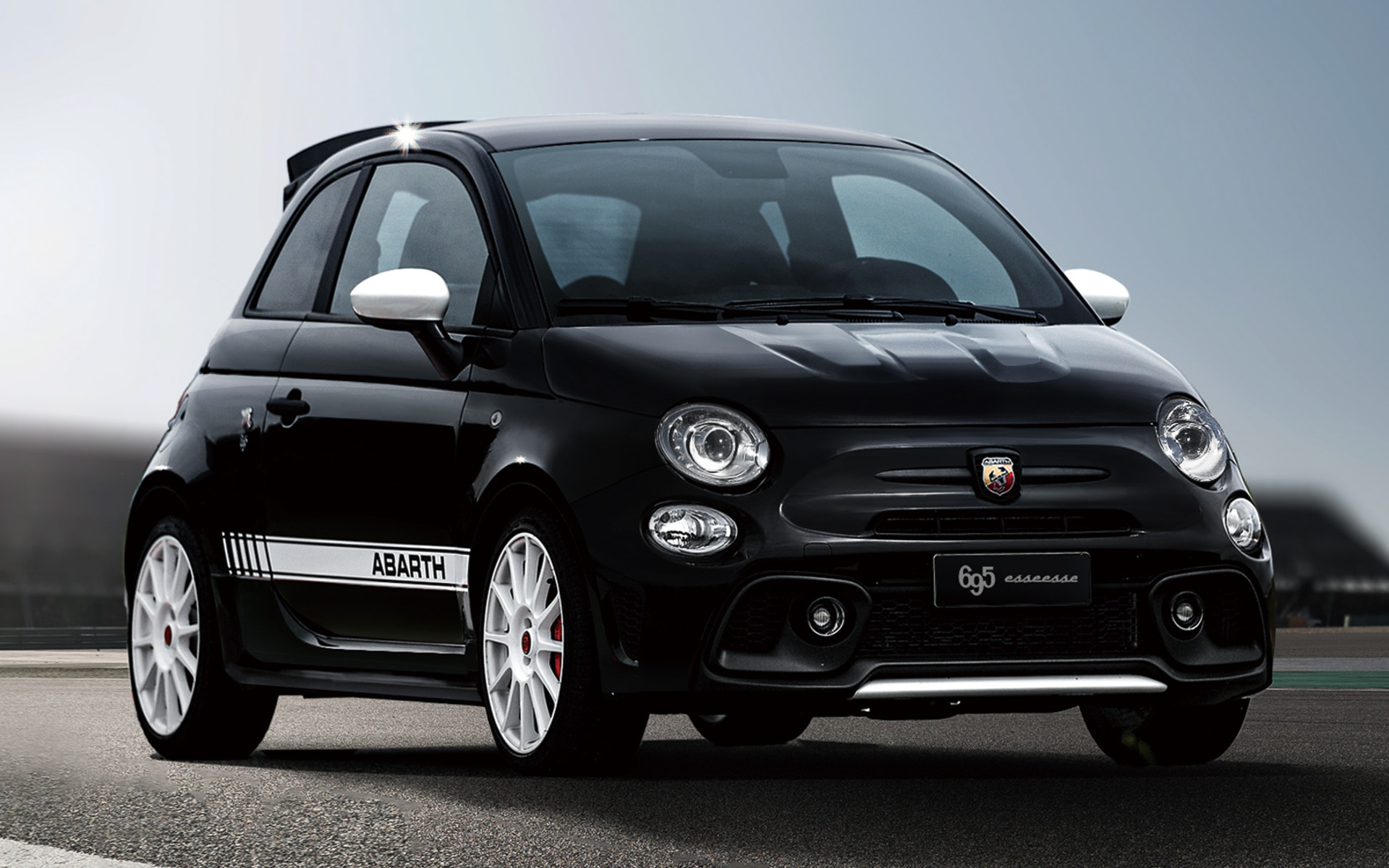 ボディカラー「Nero Scorpione（ブラック）」