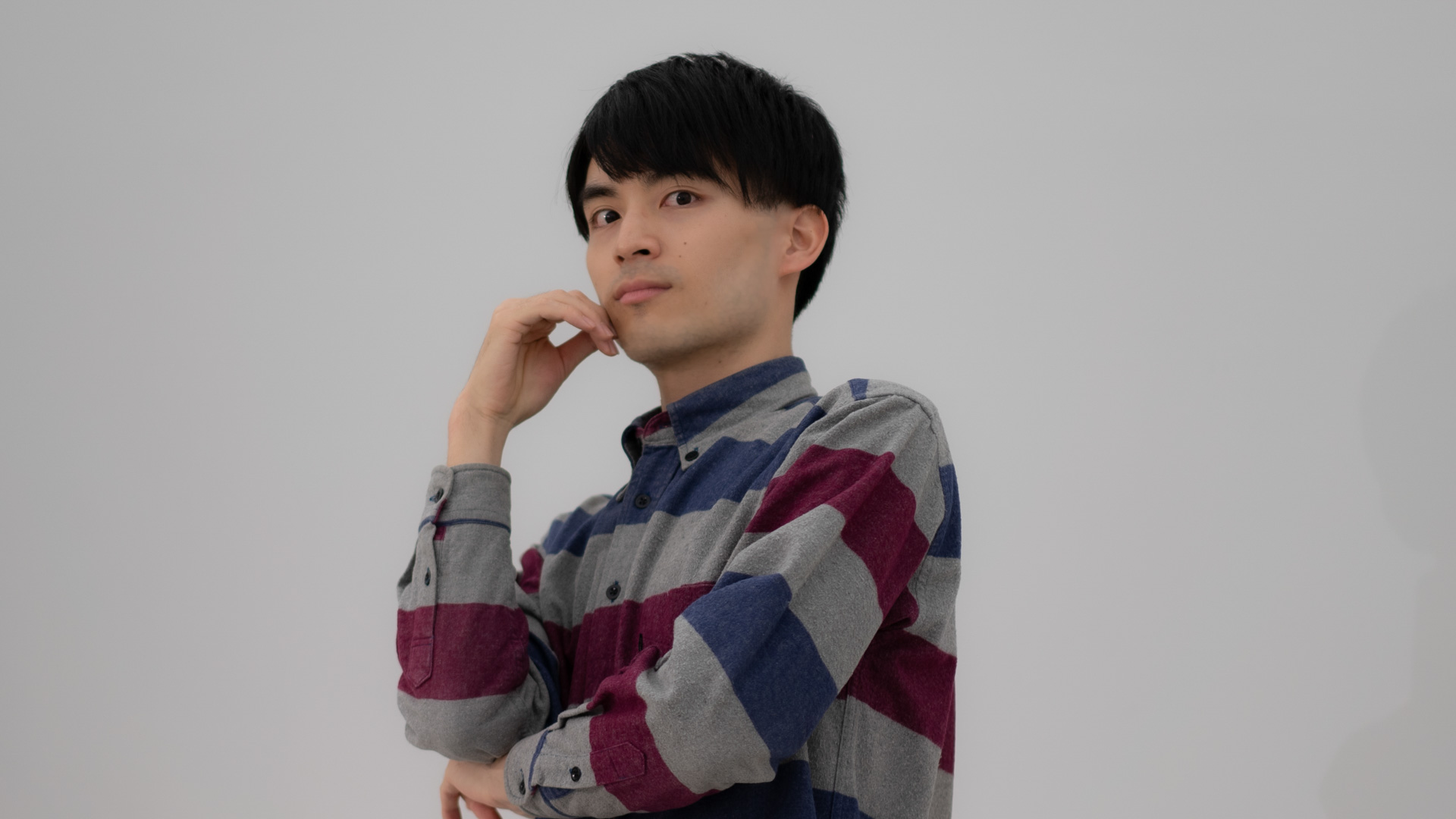 作品名「Tacomotive」、入賞者：三國孝。作品概要：薄いシートを切り抜いた様々な文様が創り出す触感を利用して、感覚的に情報を伝える触覚言語。識字能力に左右されない全く新しいコミュニケーションツール。メンタリング後の進化：当初、盲ろう者のためのドライビングゲームの提案であったが、この技術が持つ可能性を紐解き、ターゲットを特定しない新しい触覚言語の開発へと進化させた