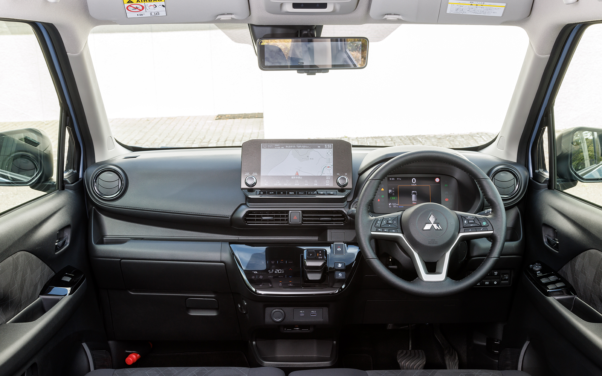 標準カラー（ブラック）のインテリア