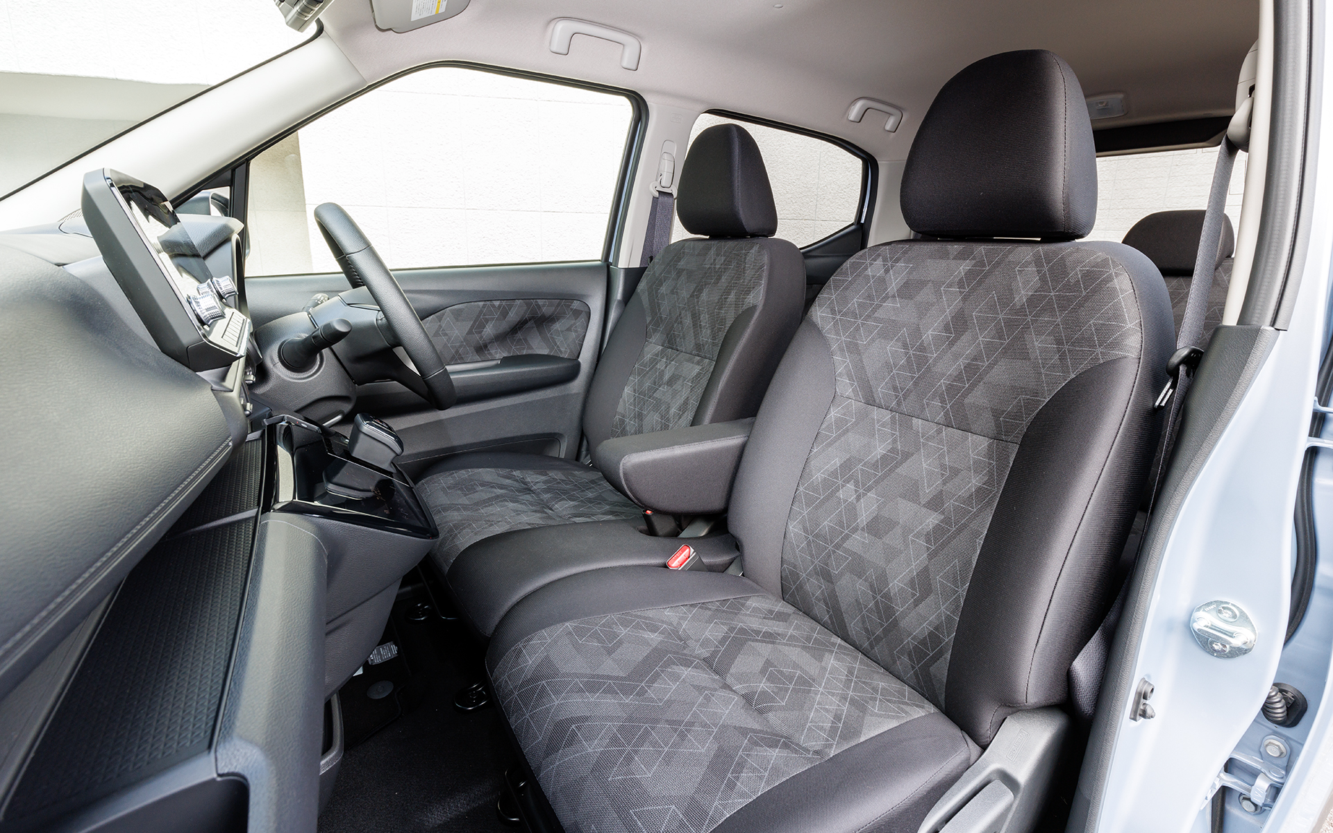 標準仕様のシート表皮はファブリック