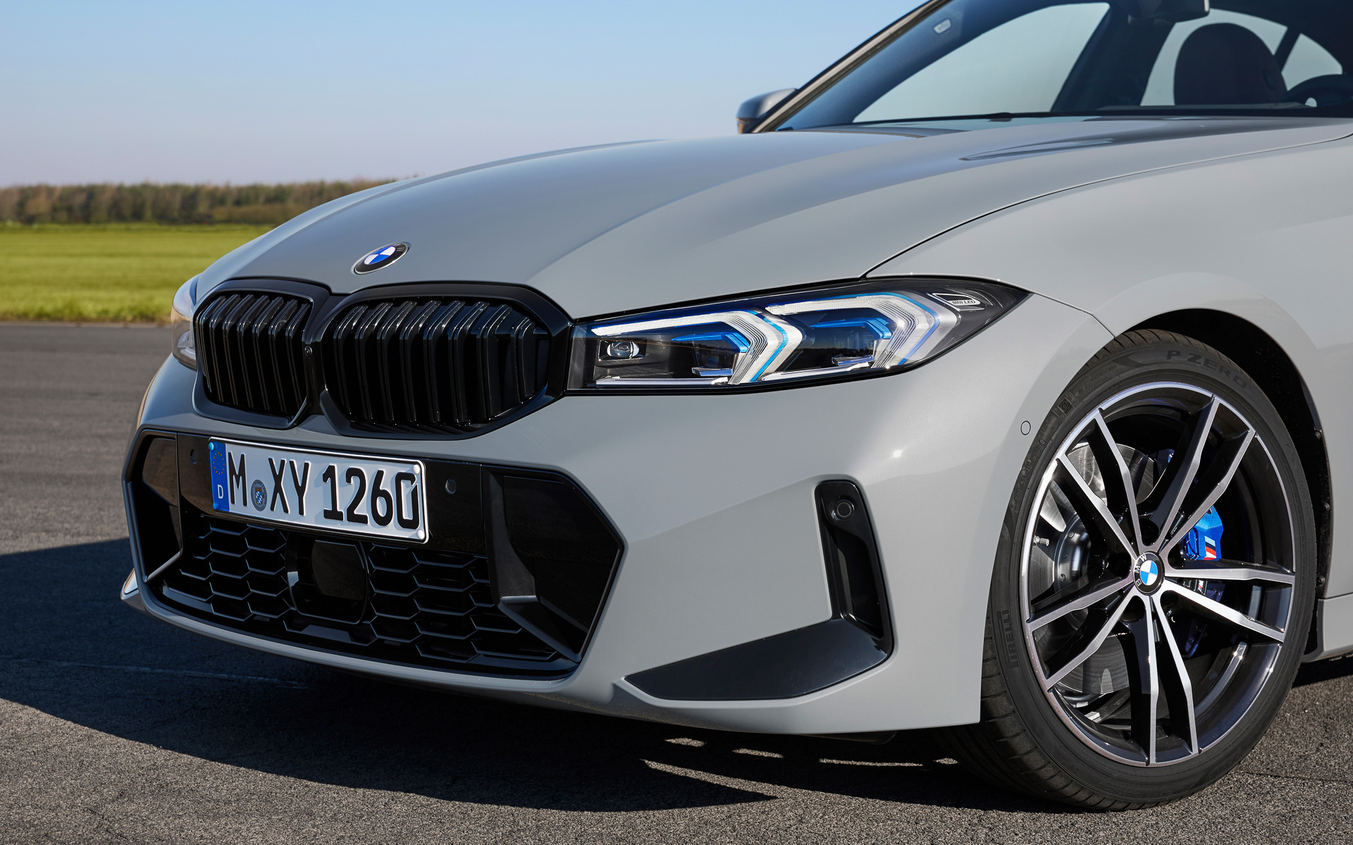 フロントグリルの下にあるエアインテークはブレーキシステム冷却用