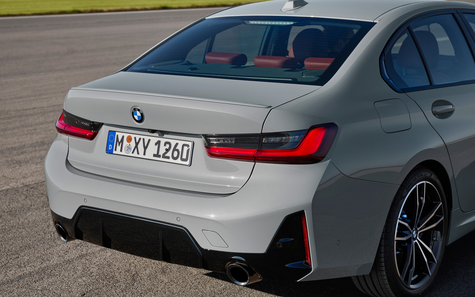 ワイド感のあるリアまわり