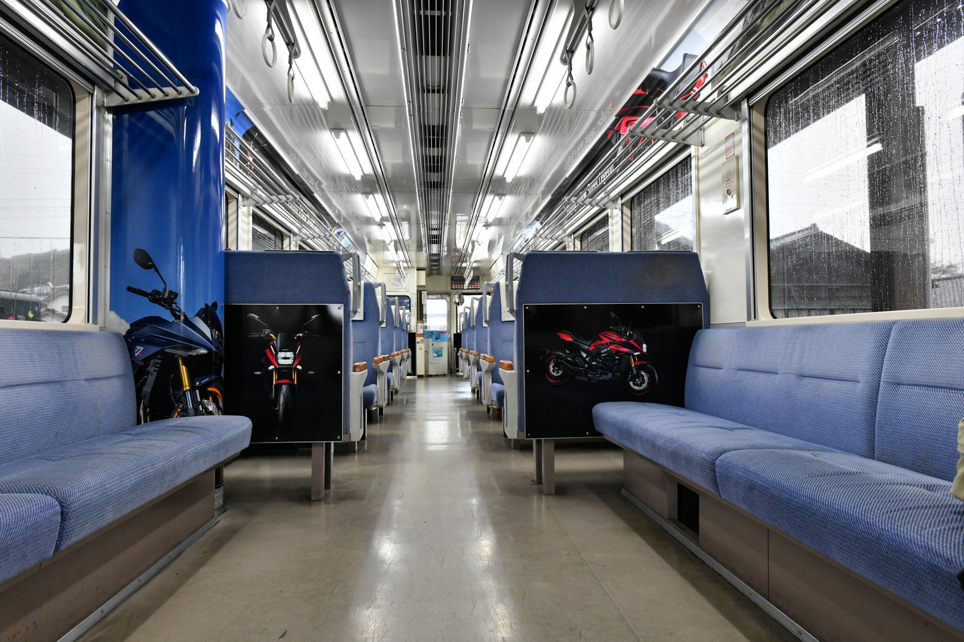 KATANA ラッピング列車