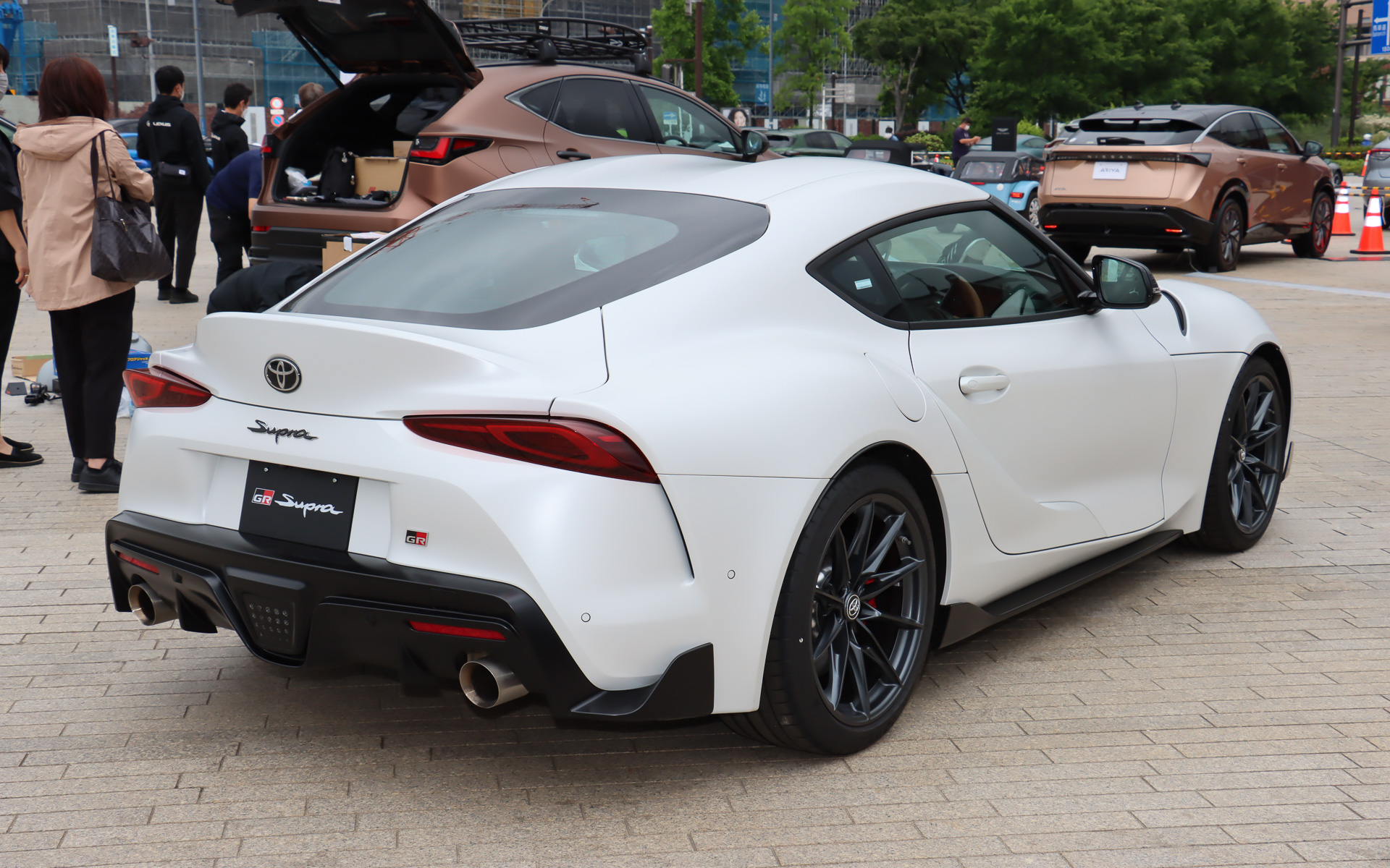 ボディカラーは一部改良で追加になる「マットアバランチホワイトメタリック」