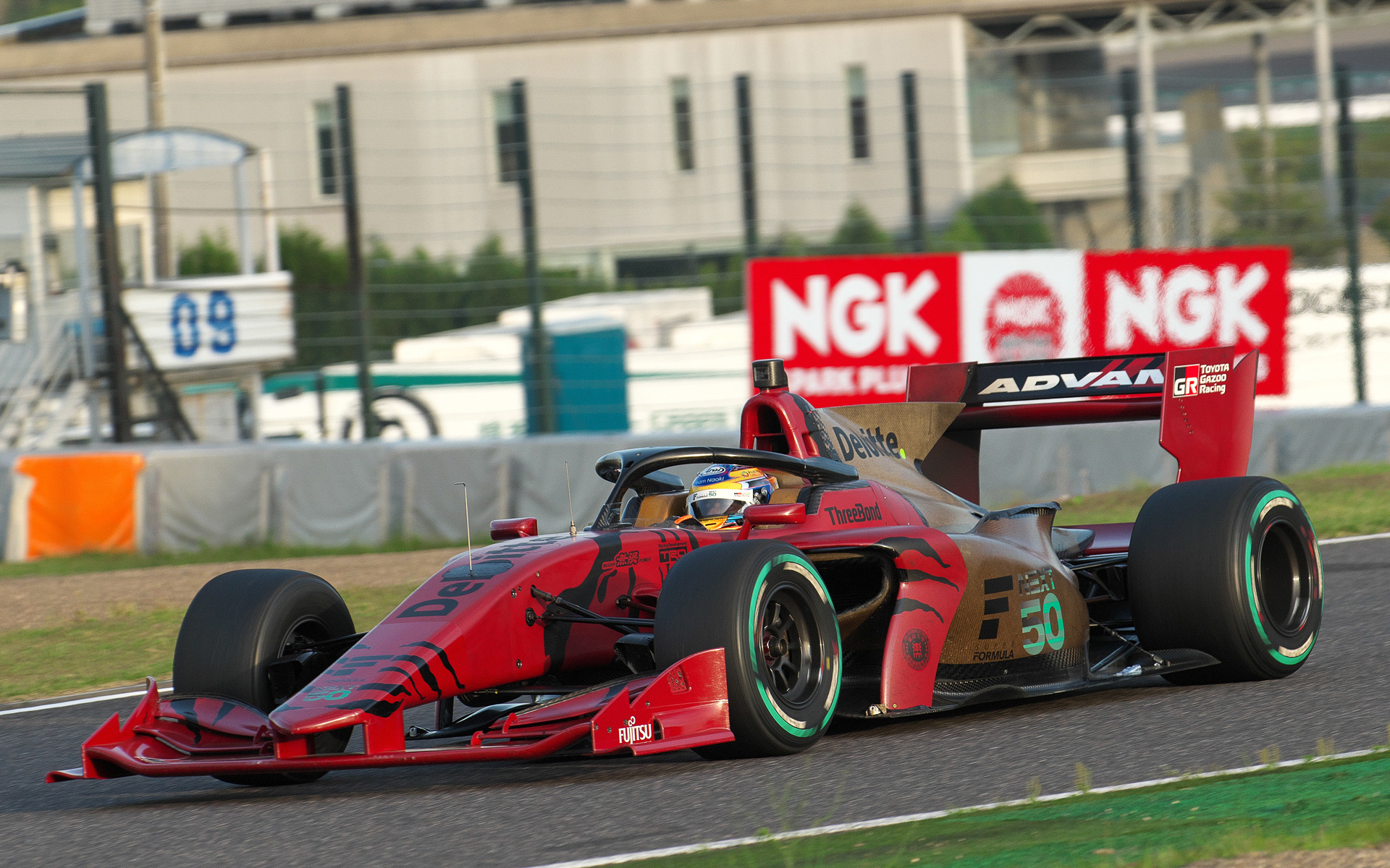 スーパーフォーミュラのCN（カーボンニュートラル）開発テストの用いられているトヨタエンジンを搭載した「赤寅（アカトラ）」