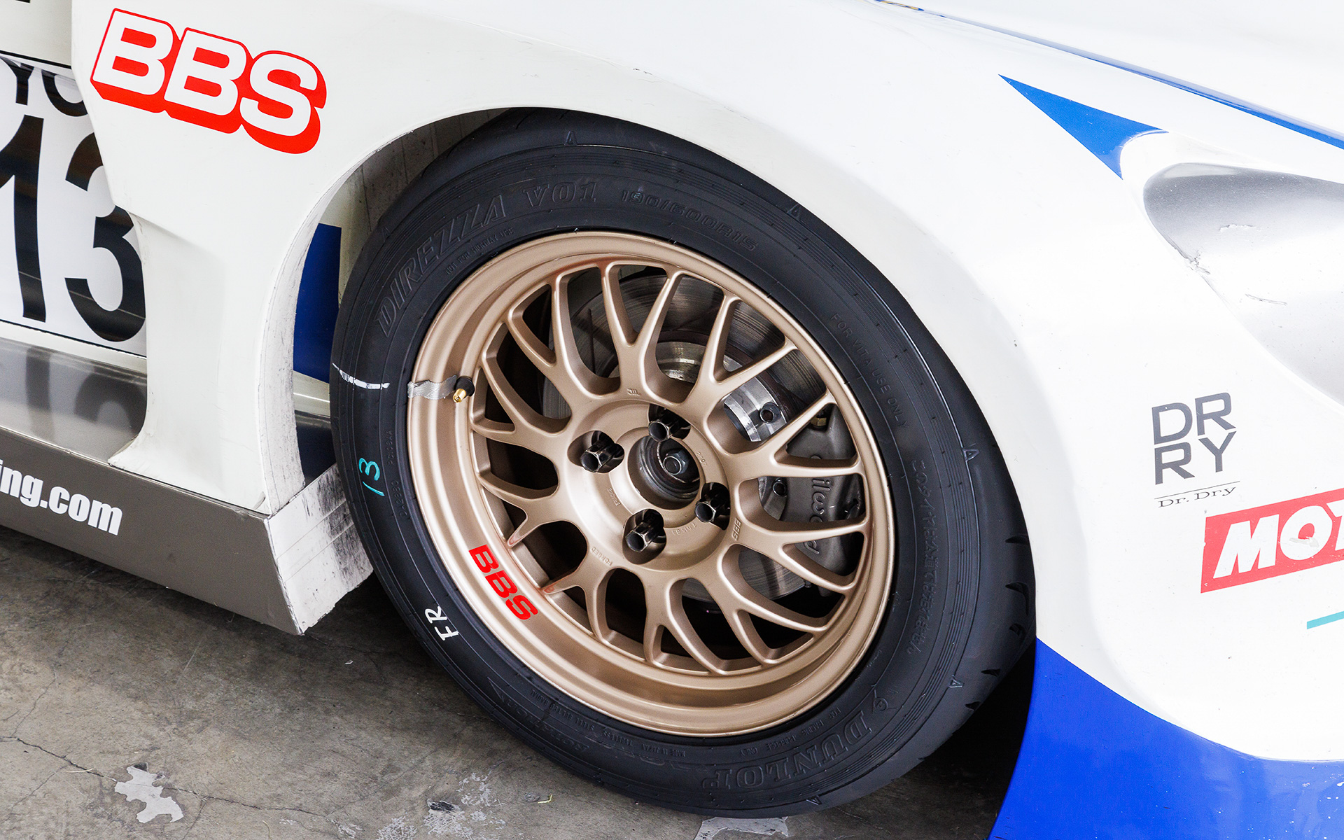 13号車 ORC☆サウンドキッズVITAの高野理加選手のマシンが履くBBSホイール