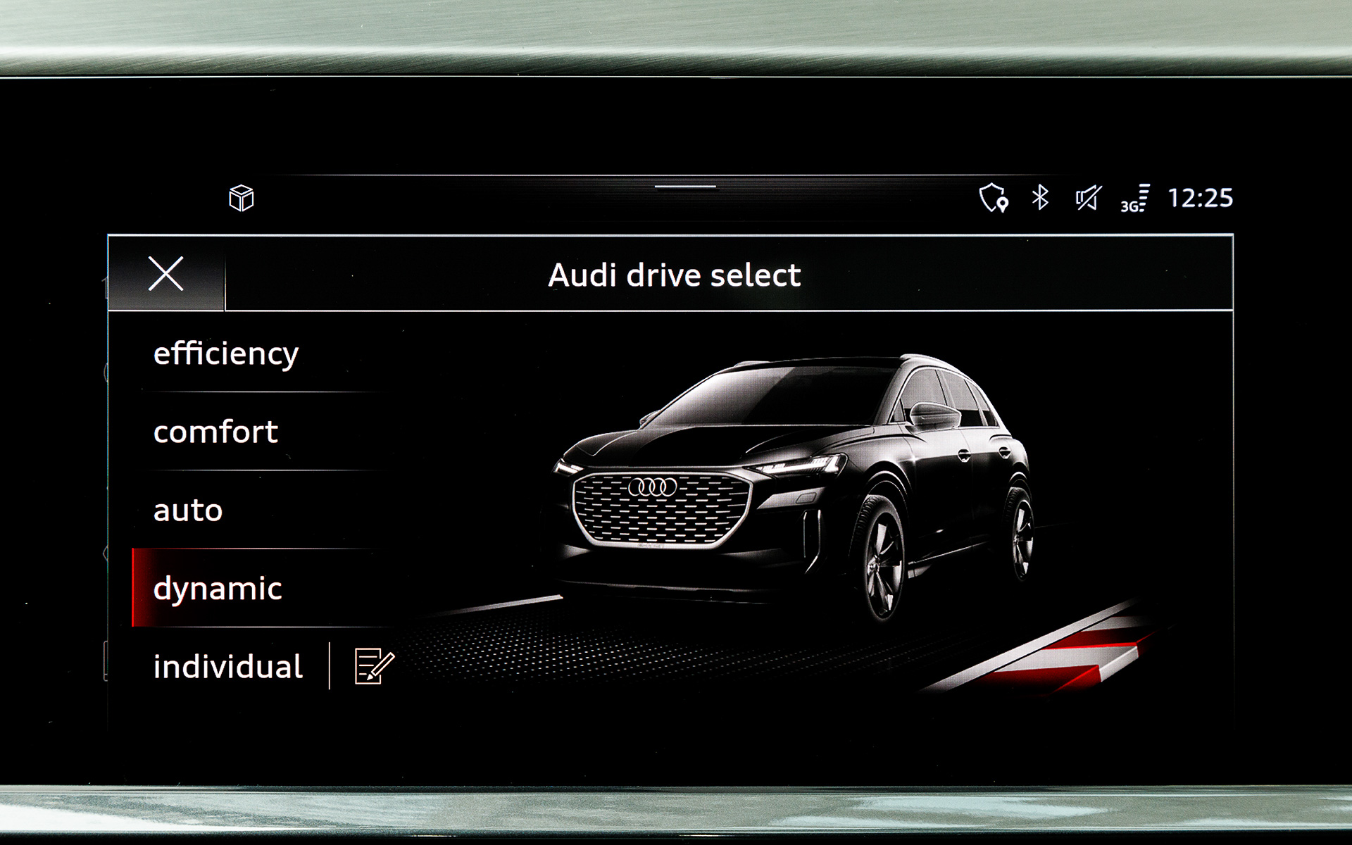 ドライブモードは「efficiency」「comfort」「auto」「dynamic」「individual」を設定