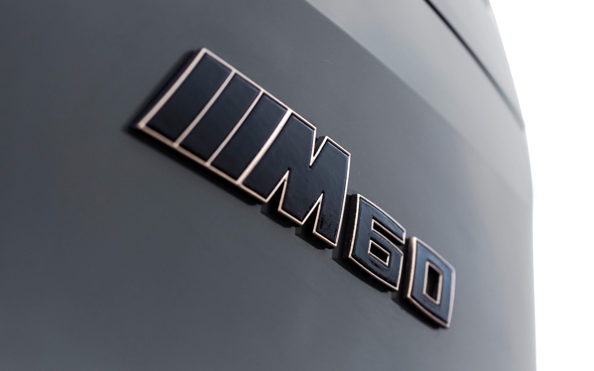 リアゲートのエンブレム