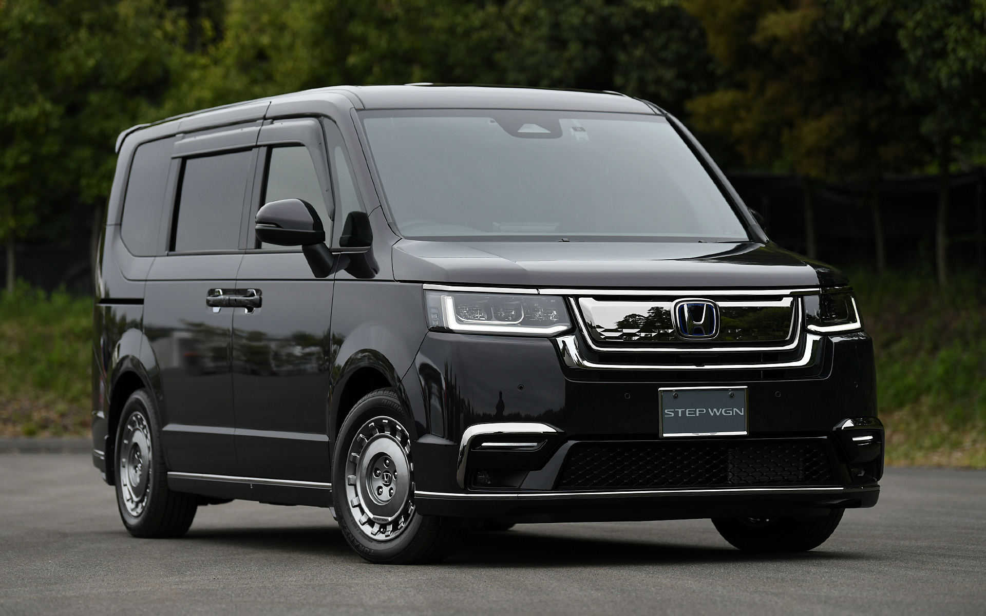 スパーダをベースにした「EMOTIONAL SOLID」