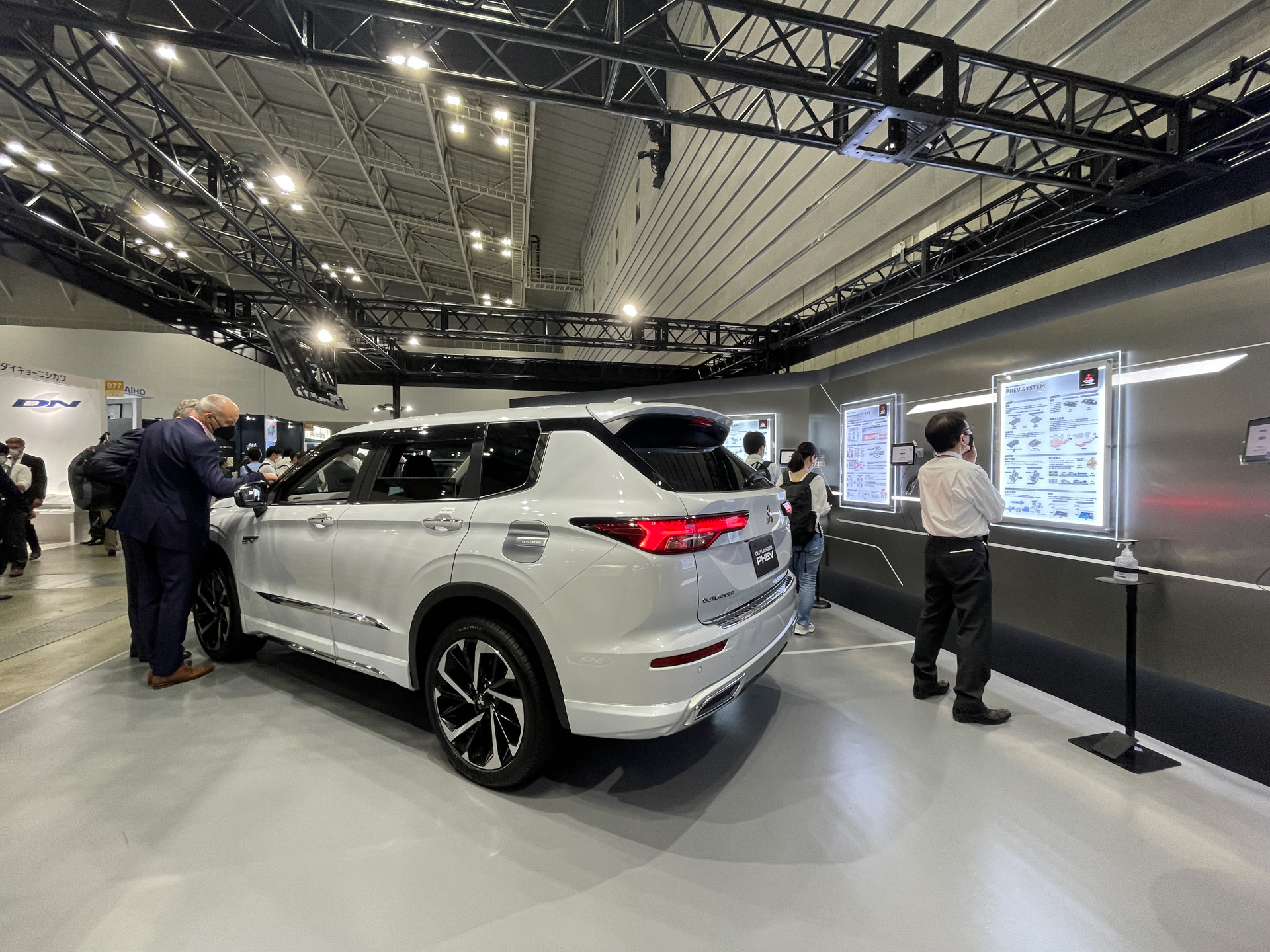 三菱自動車ブース