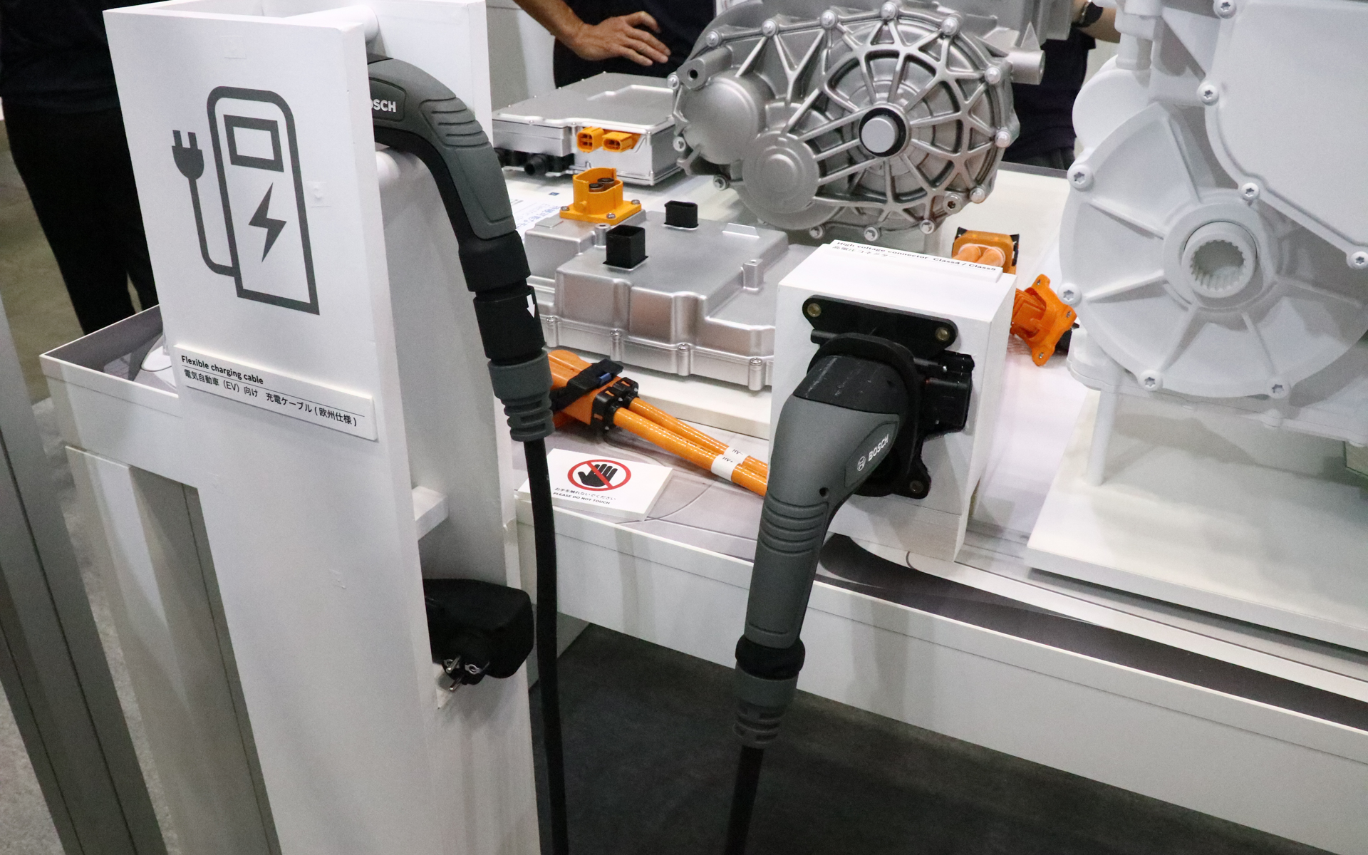 コントロールボックスのない普通充電ケーブル