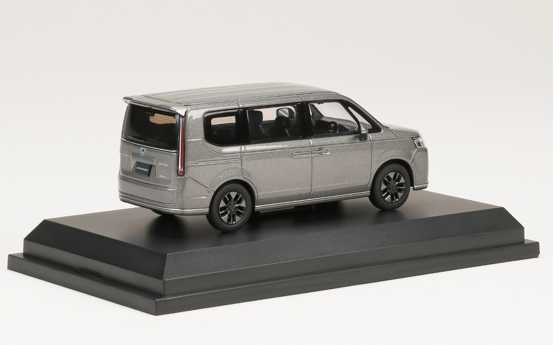 スーパープラチナグレー・メタリック