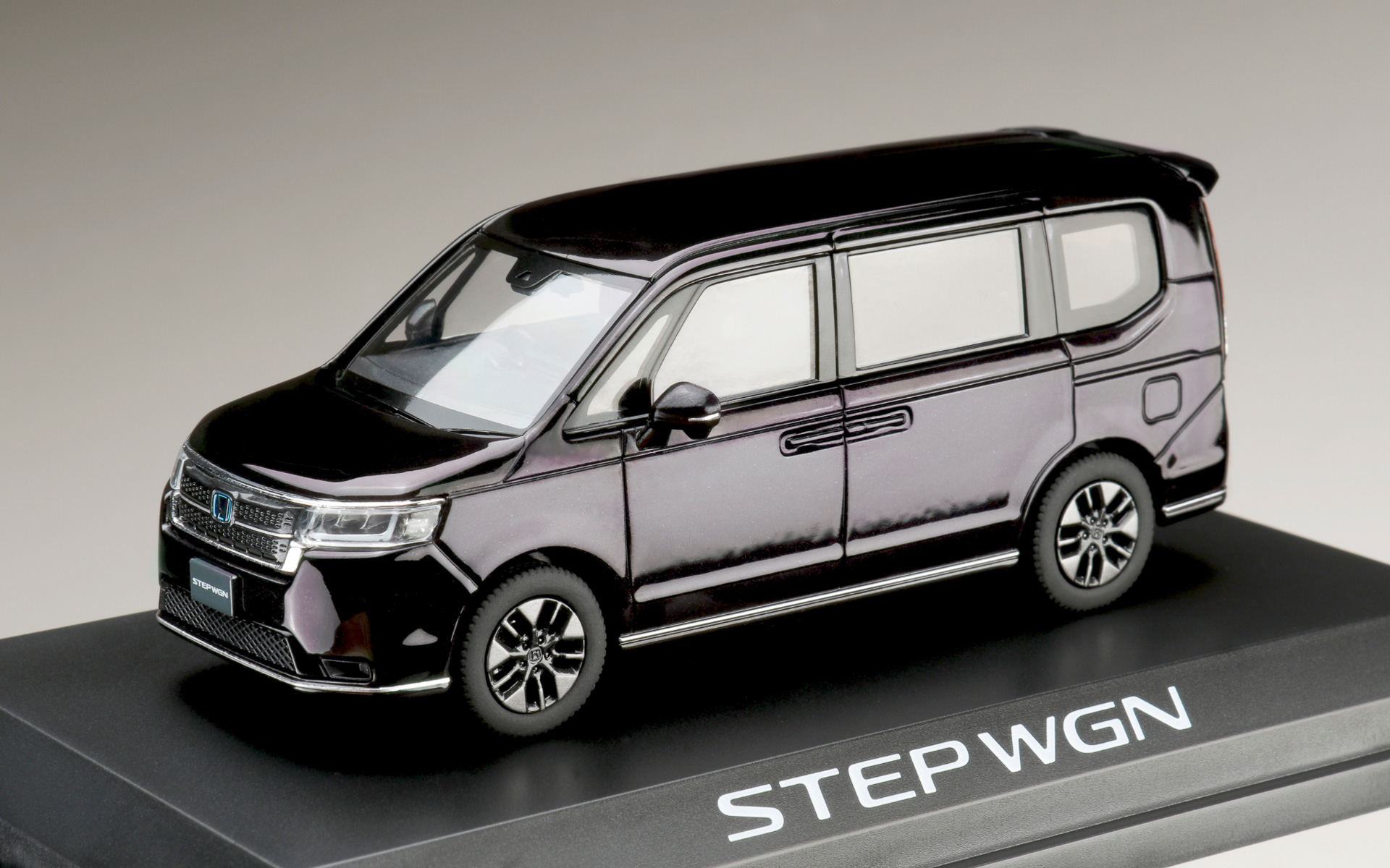 ホビージャパンから、ホンダの新型「ステップワゴン」の1/43スケールダイキャスト製ミニカーが発売される