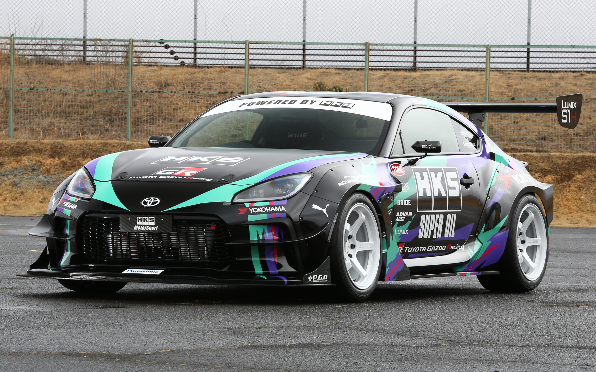 HKS Racing Perfomer GR86