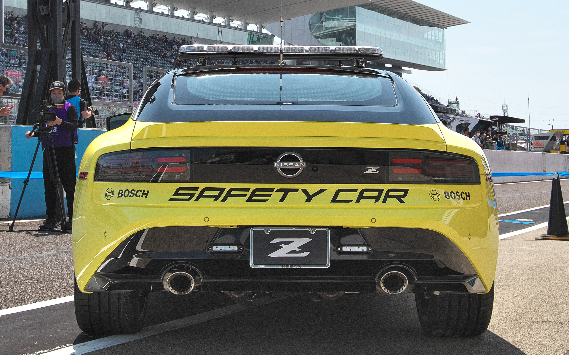 無線アンテナなどが印象的