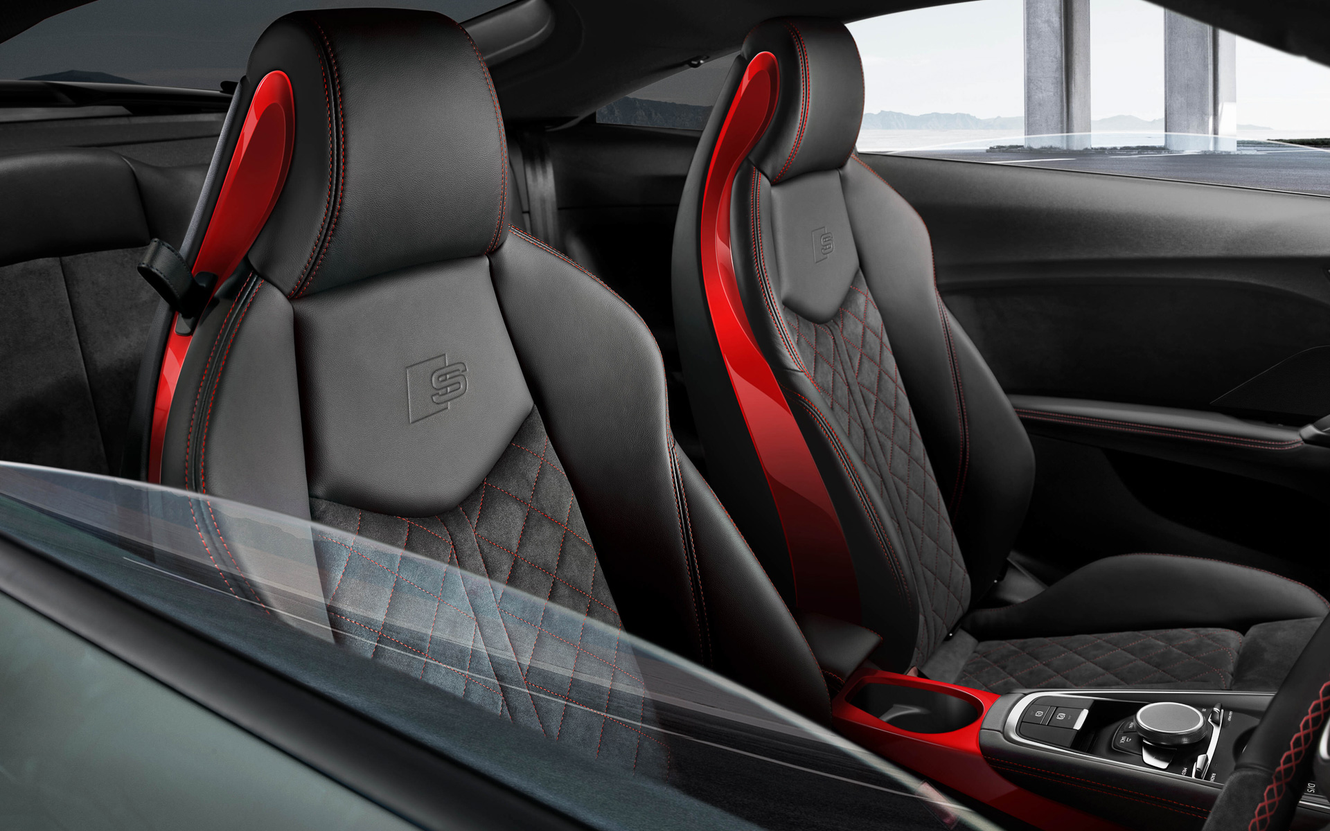 レッドを基調としたインテリア