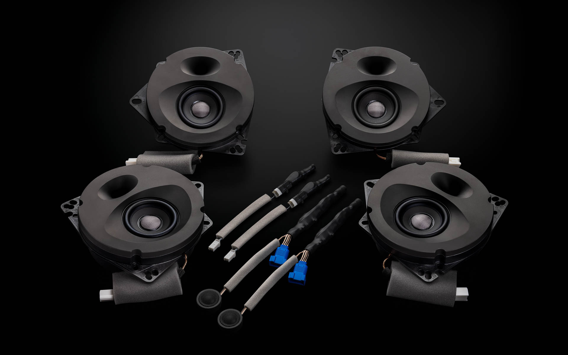 スタンダードモデル「SFR-CX102E」（6スピーカー車対応モデル）　価格：9万9000円