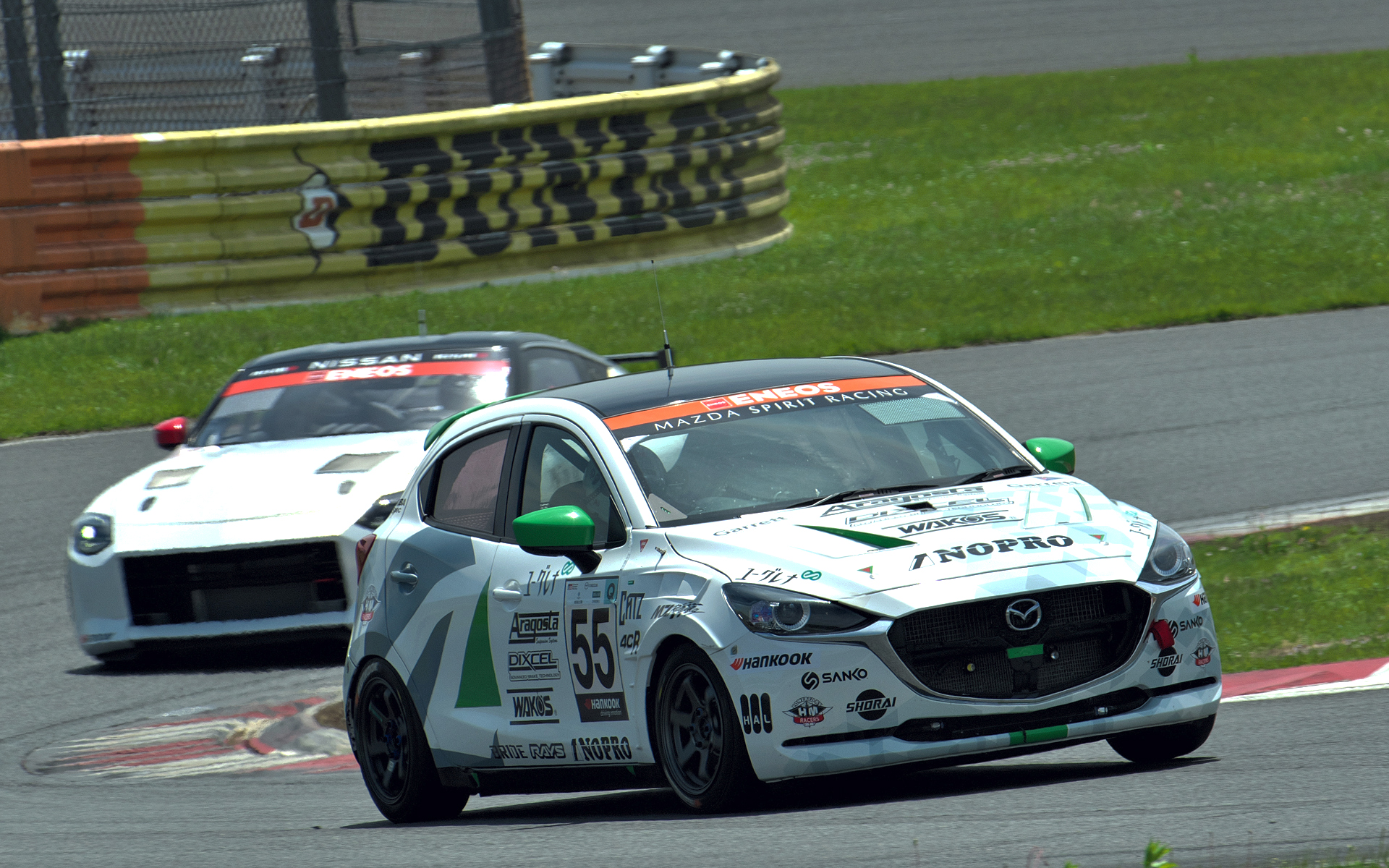 5月10日に富士スピードウェイで実施された公式テストで走行する「MAZDA SPIRIT RACING MAZDA2 Bio concept」