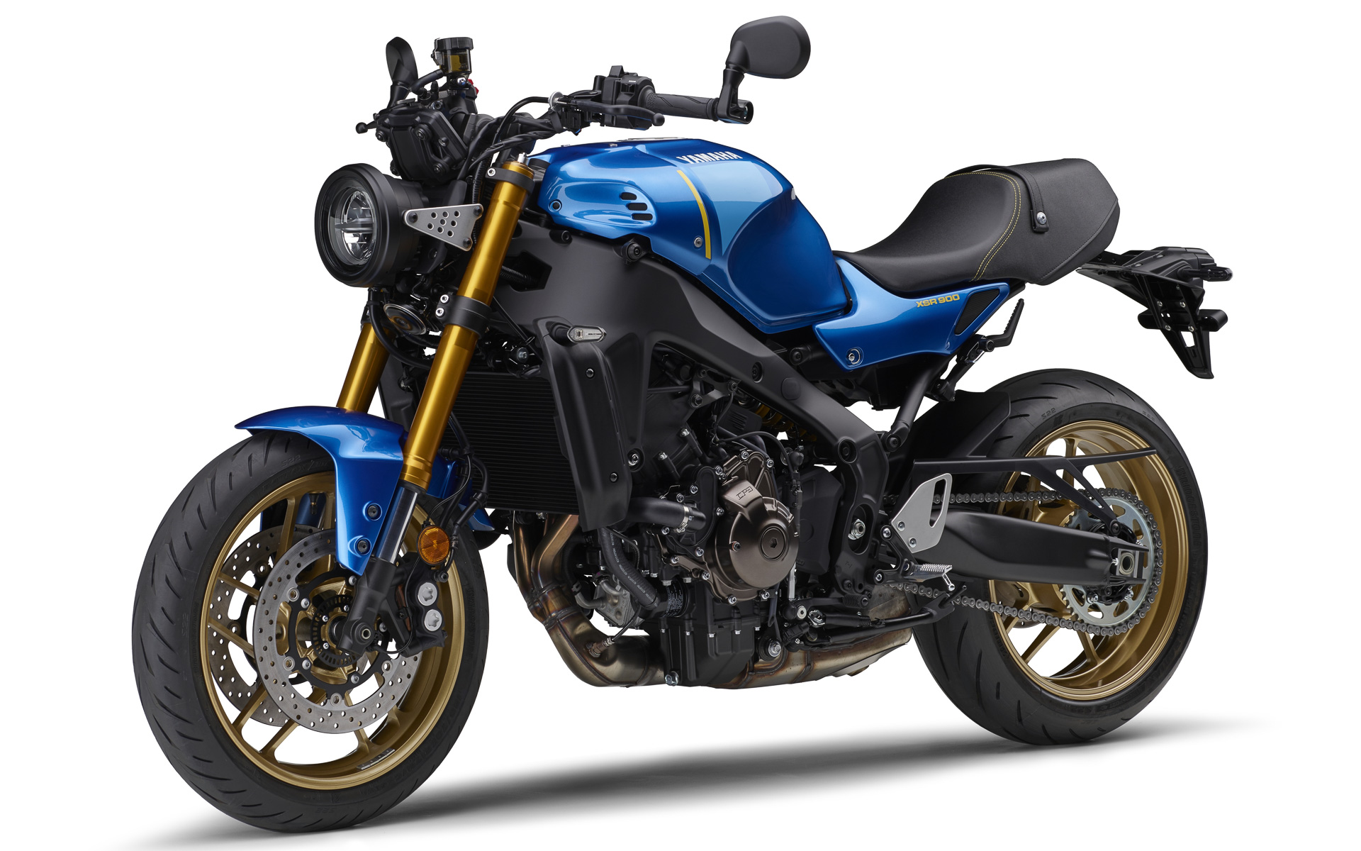 XSR900 ABS、ボディカラーはブルー