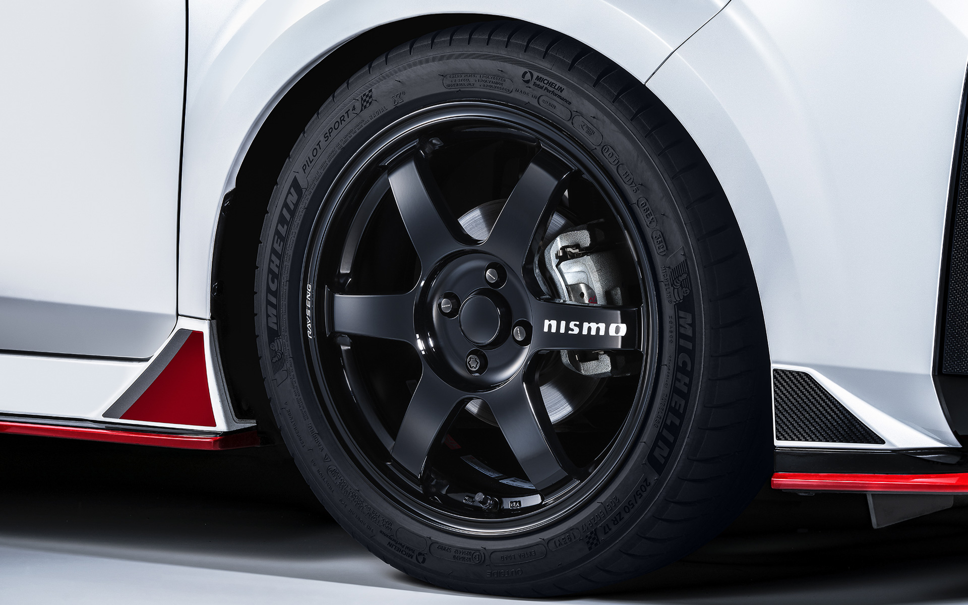 LM GT4S装着イメージ